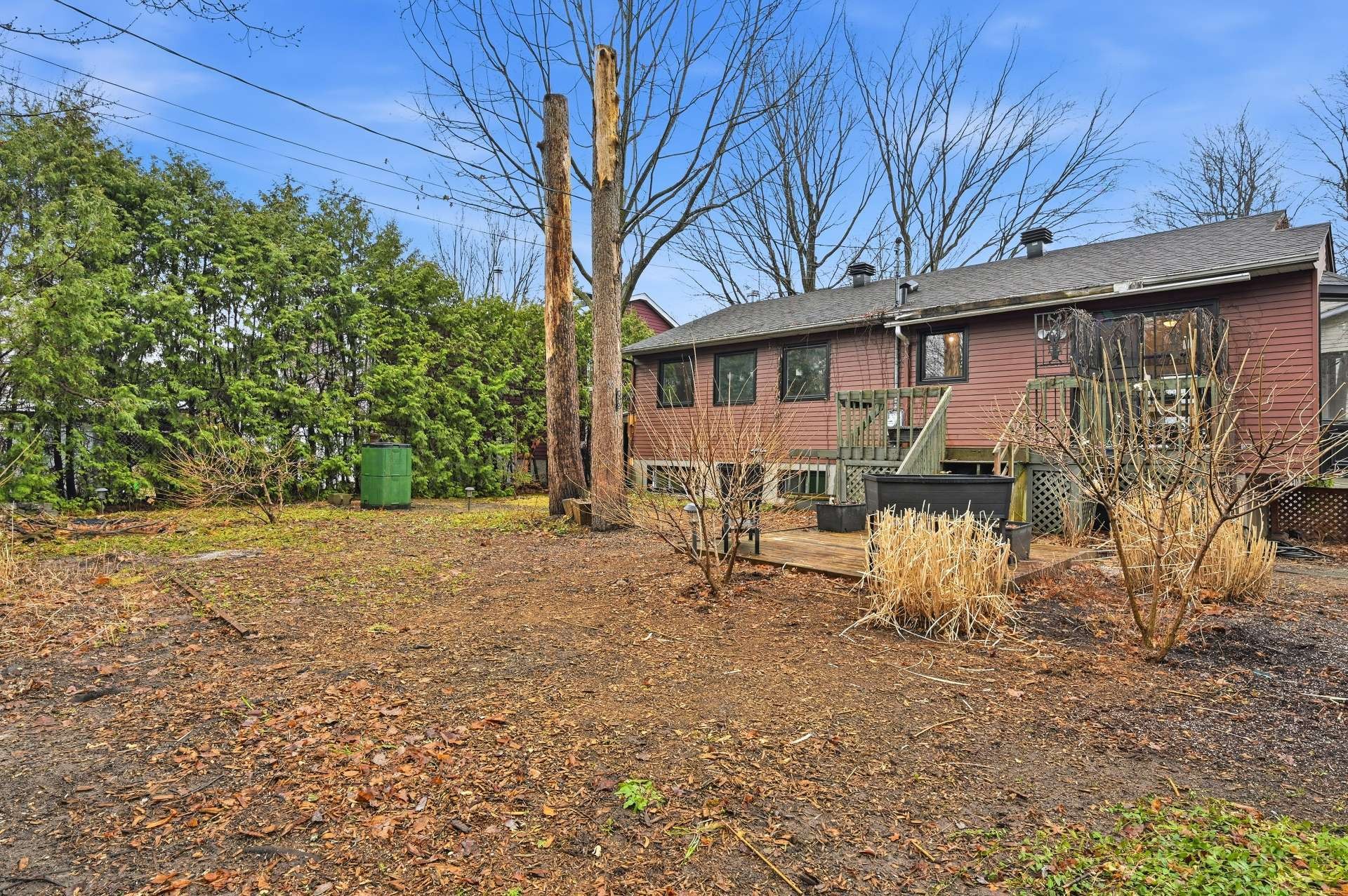 









943


Rue Rabelais

,
Mont-Saint-Hilaire,




QC
J3H4T9

