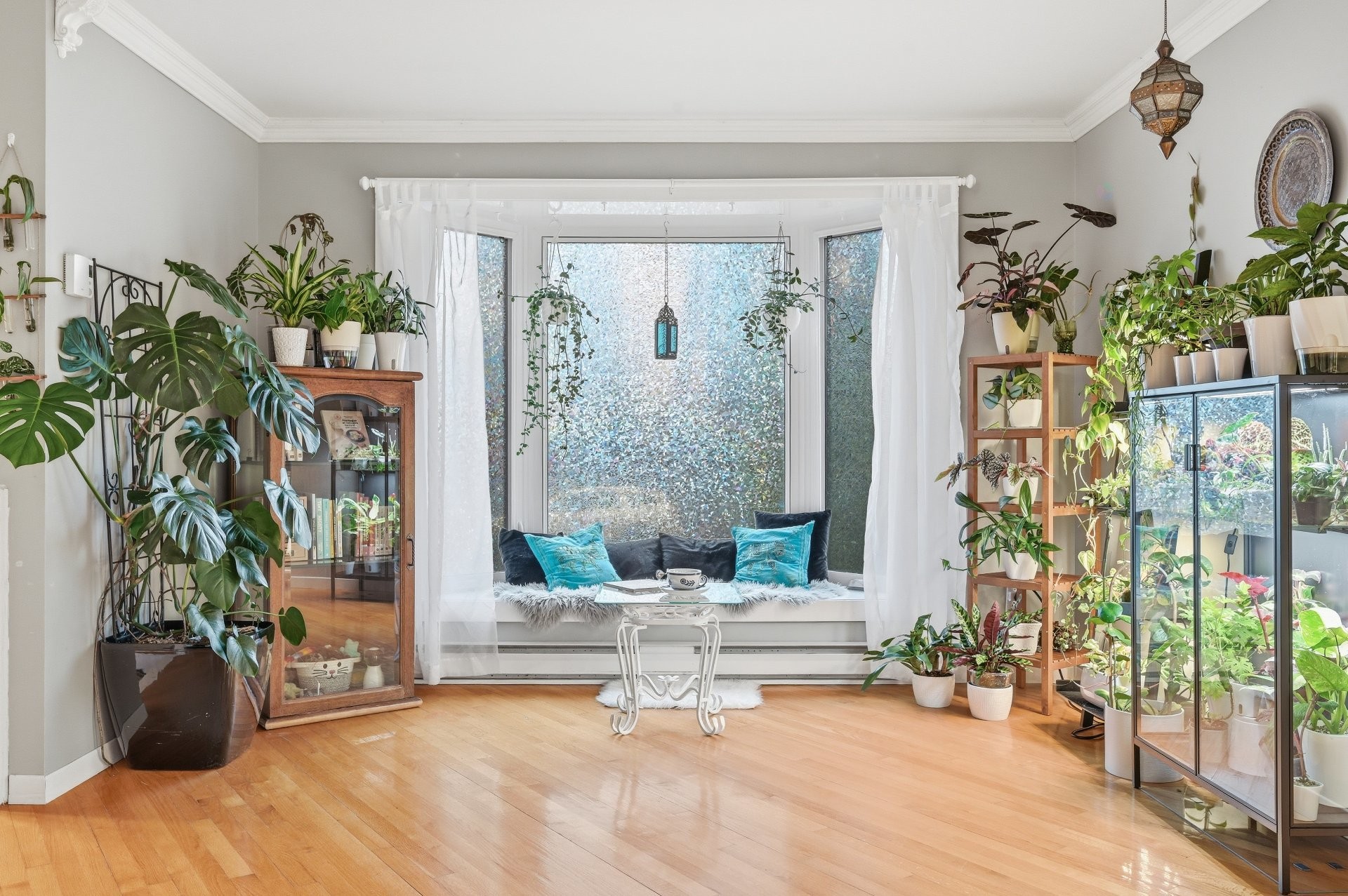 









943


Rue Rabelais

,
Mont-Saint-Hilaire,




QC
J3H4T9

