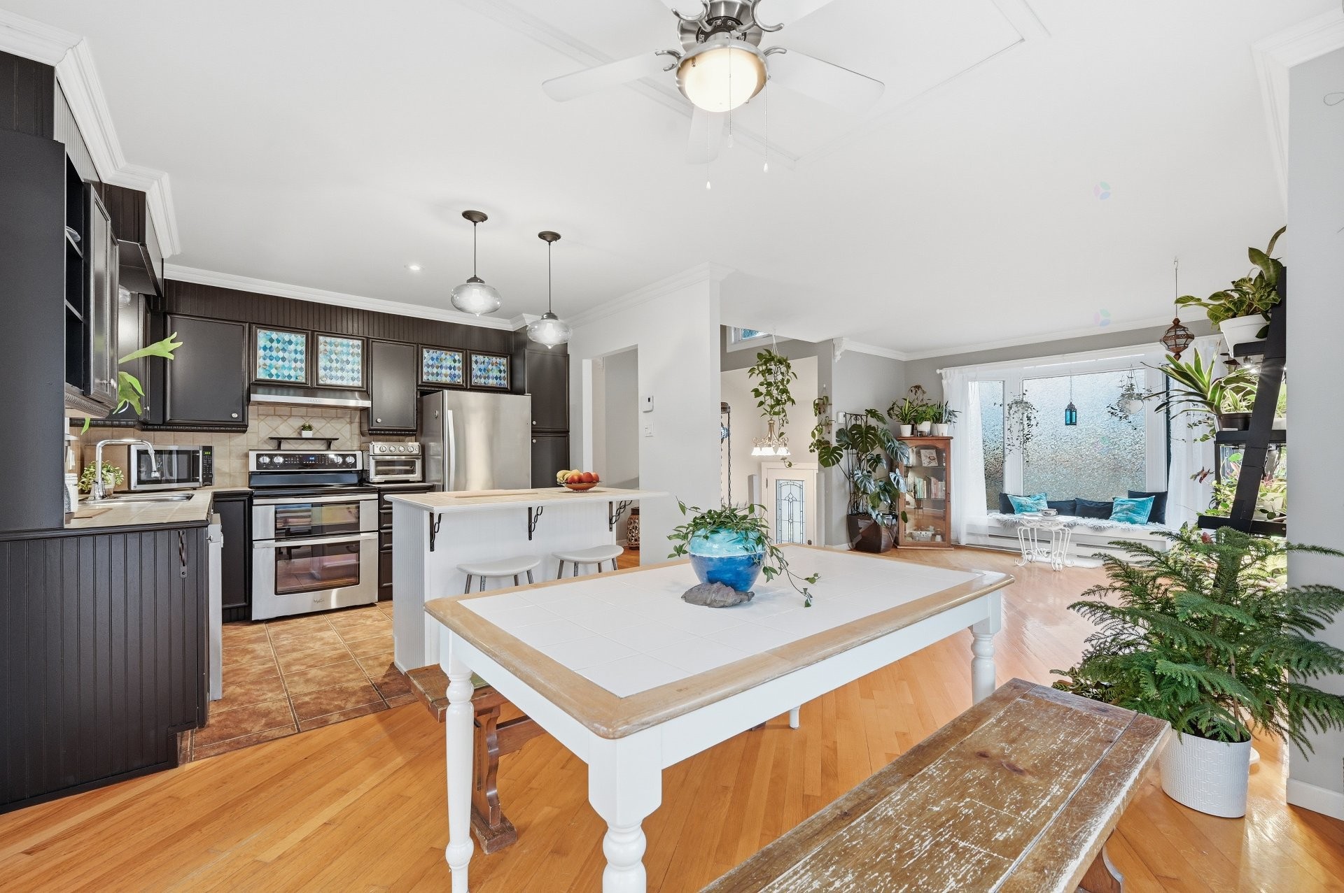 









943


Rue Rabelais

,
Mont-Saint-Hilaire,




QC
J3H4T9


