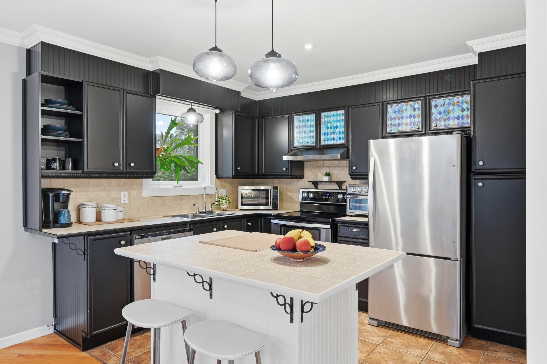 









943


Rue Rabelais

,
Mont-Saint-Hilaire,




QC
J3H4T9

