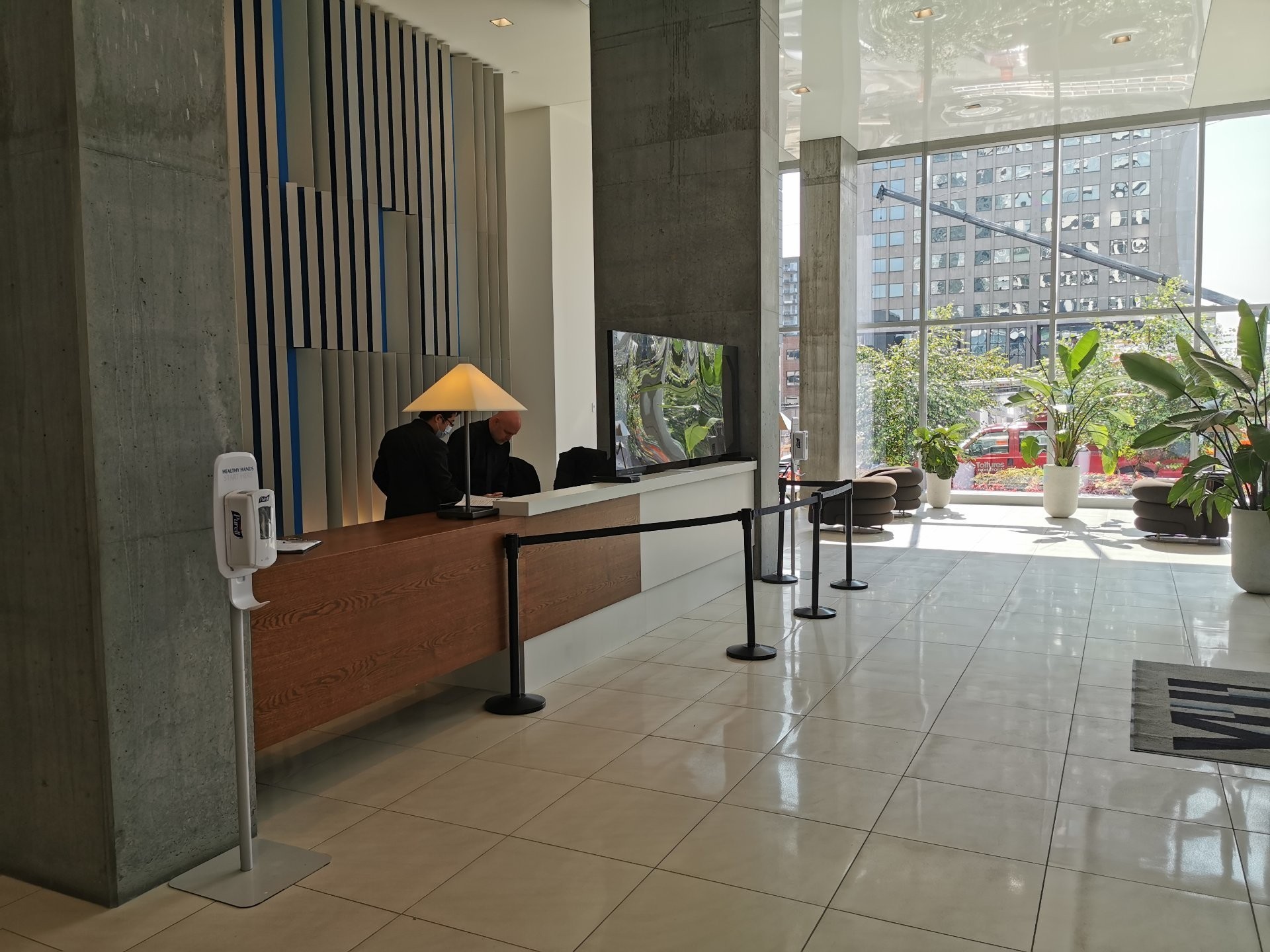 









1450


Boul. René-Lévesque O.

, 2006,
Montréal (Ville-Marie),




QC
H3G0E1

