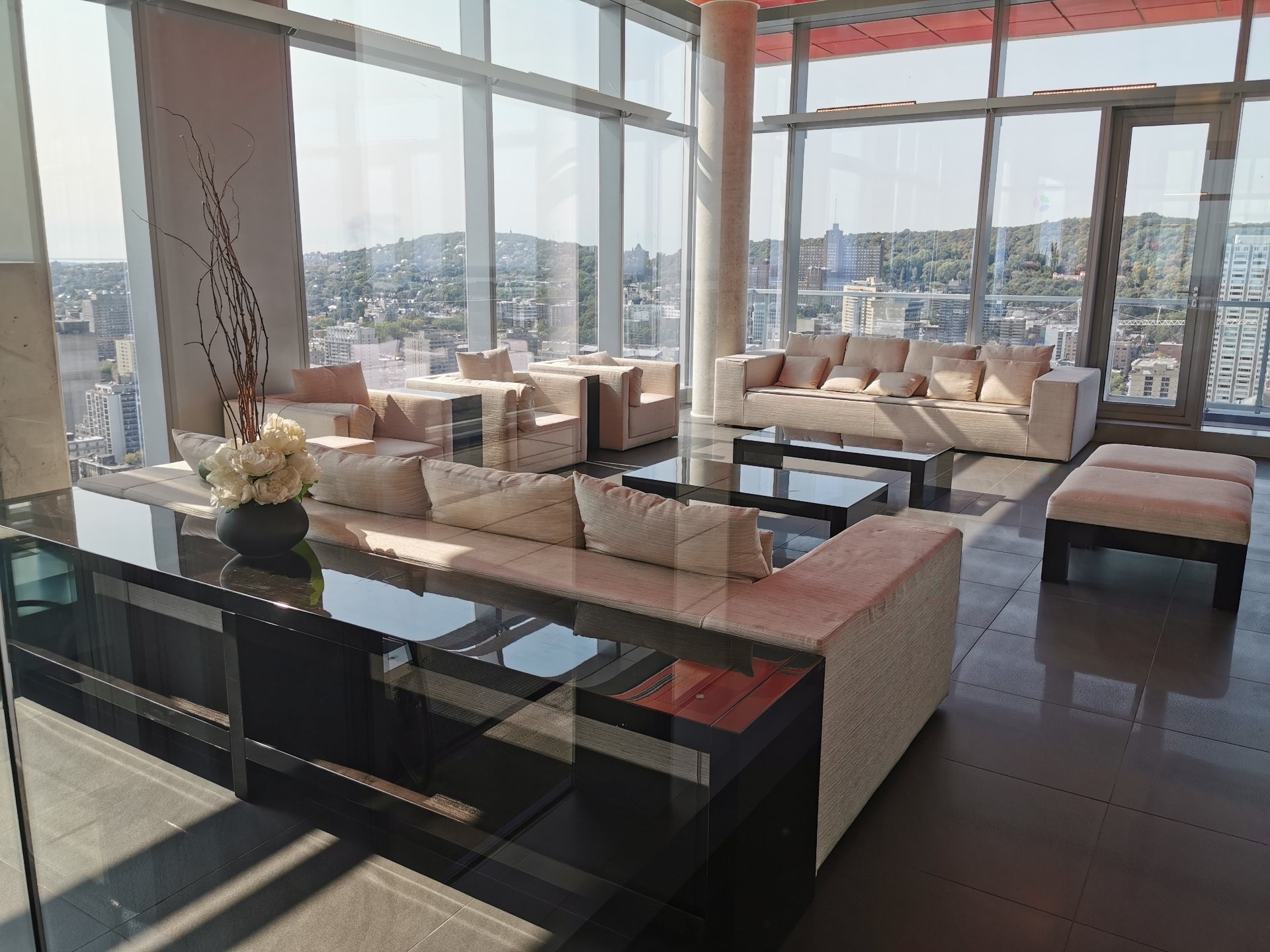 









1450


Boul. René-Lévesque O.

, 2006,
Montréal (Ville-Marie),




QC
H3G0E1

