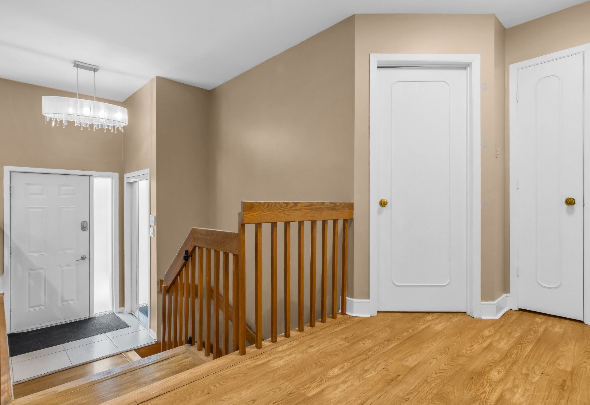 









216


Av. St-Louis

,
Pointe-Claire,




QC
H9R4X7

