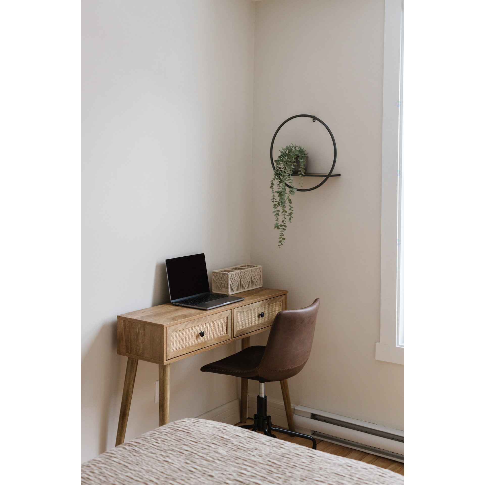 









3841


Rue Drolet

,
Montréal (Le Plateau-Mont-Royal),




QC
H2W2L3

