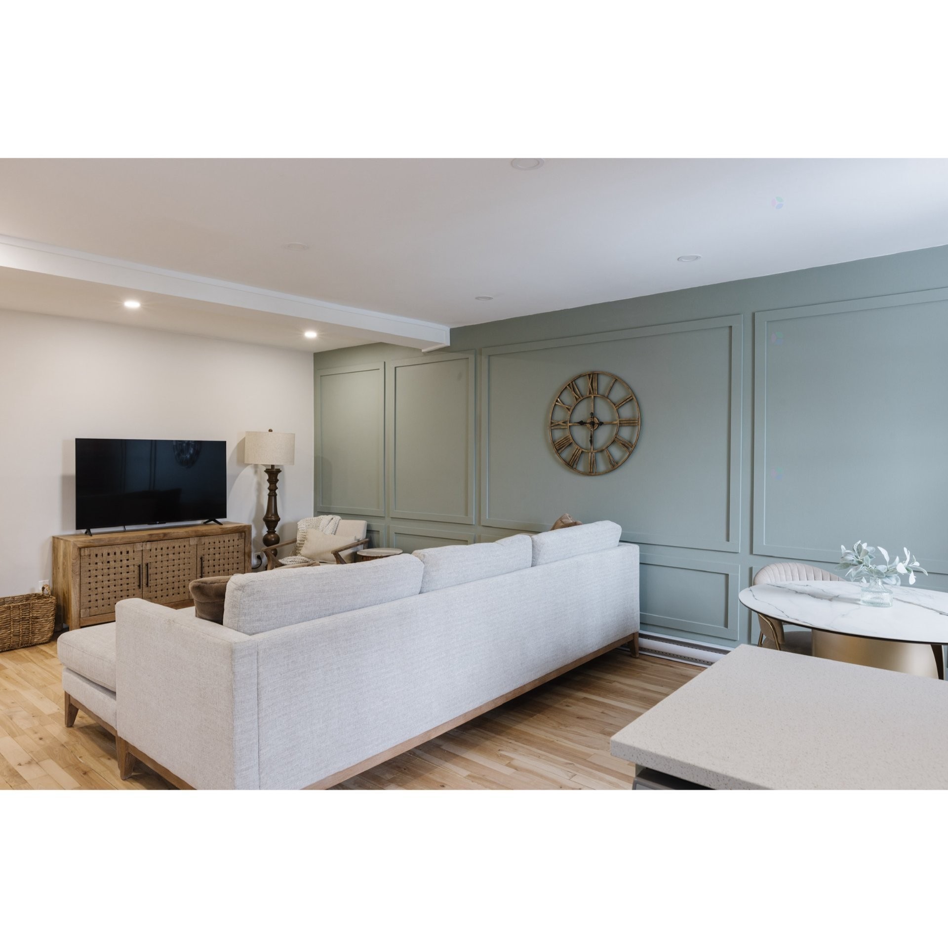 









3841


Rue Drolet

,
Montréal (Le Plateau-Mont-Royal),




QC
H2W2L3

