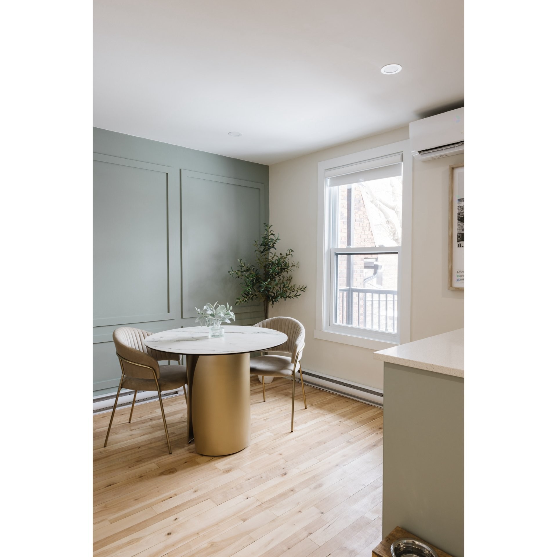 









3841


Rue Drolet

,
Montréal (Le Plateau-Mont-Royal),




QC
H2W2L3

