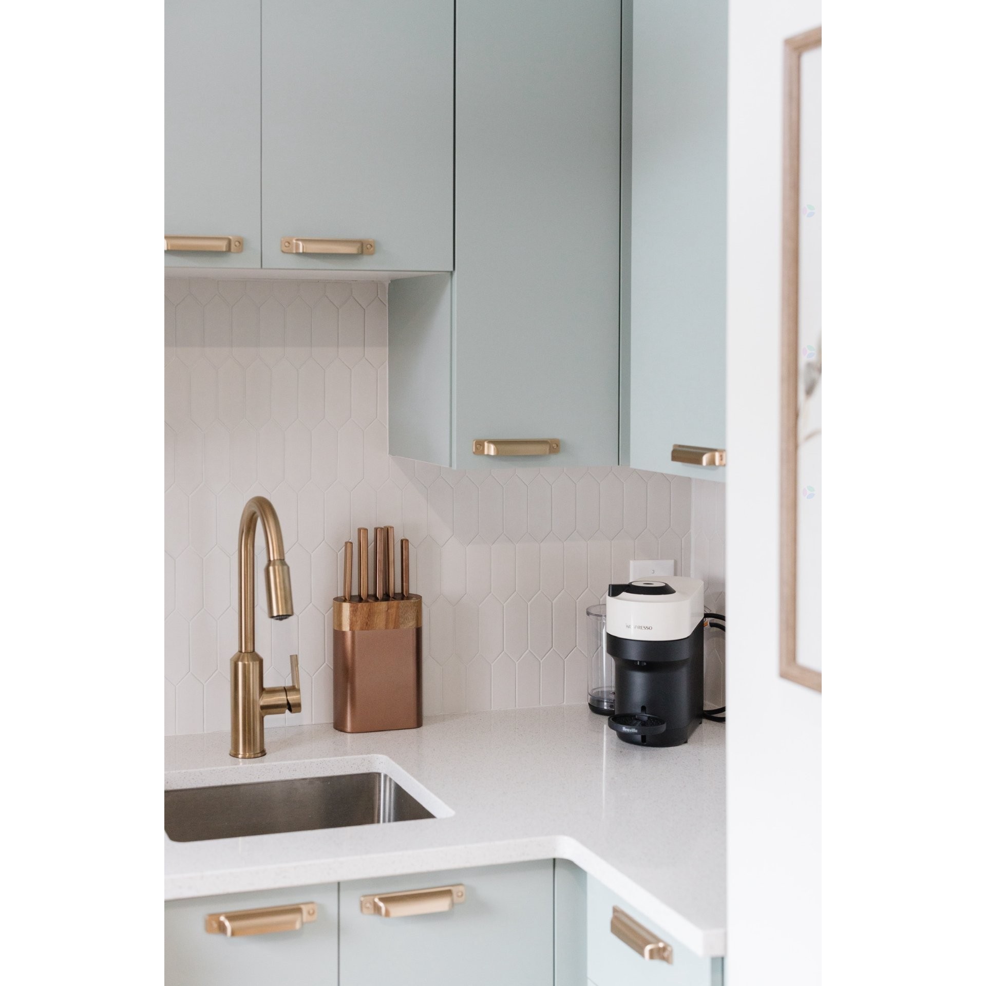 









3841


Rue Drolet

,
Montréal (Le Plateau-Mont-Royal),




QC
H2W2L3

