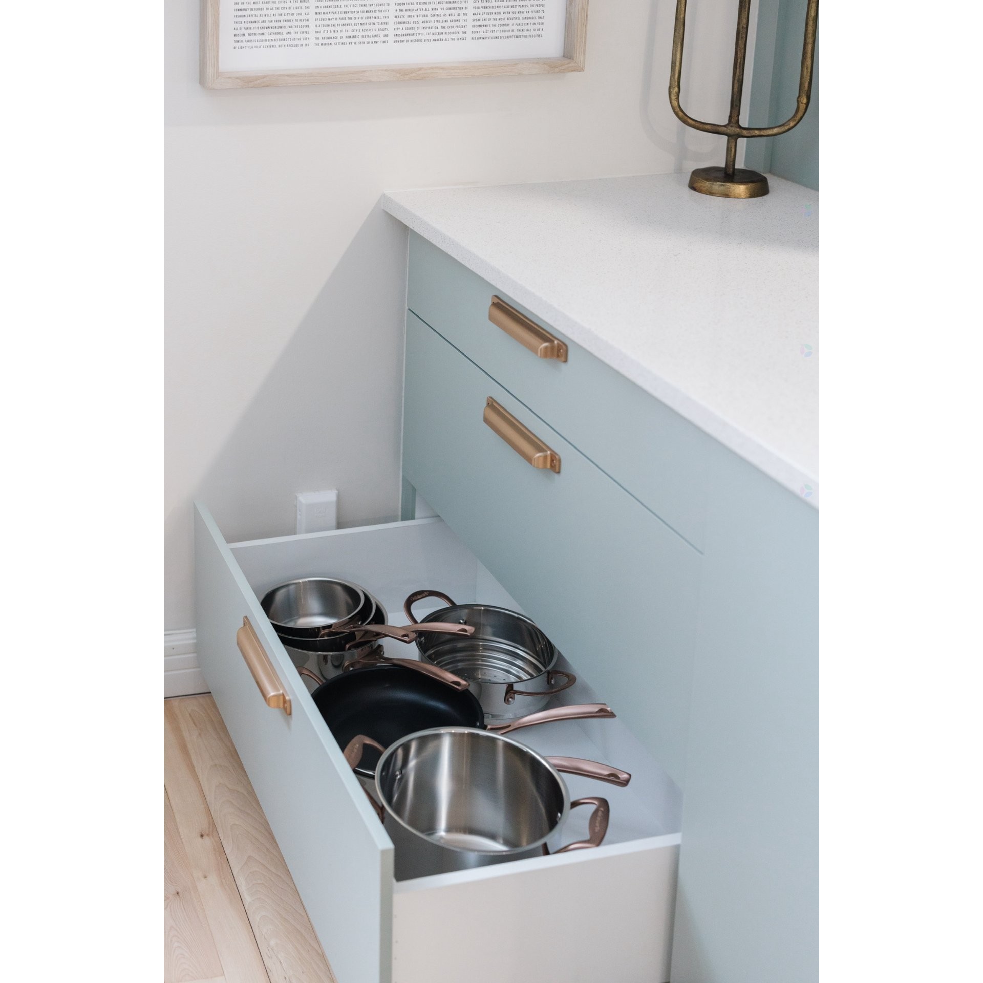 









3841


Rue Drolet

,
Montréal (Le Plateau-Mont-Royal),




QC
H2W2L3

