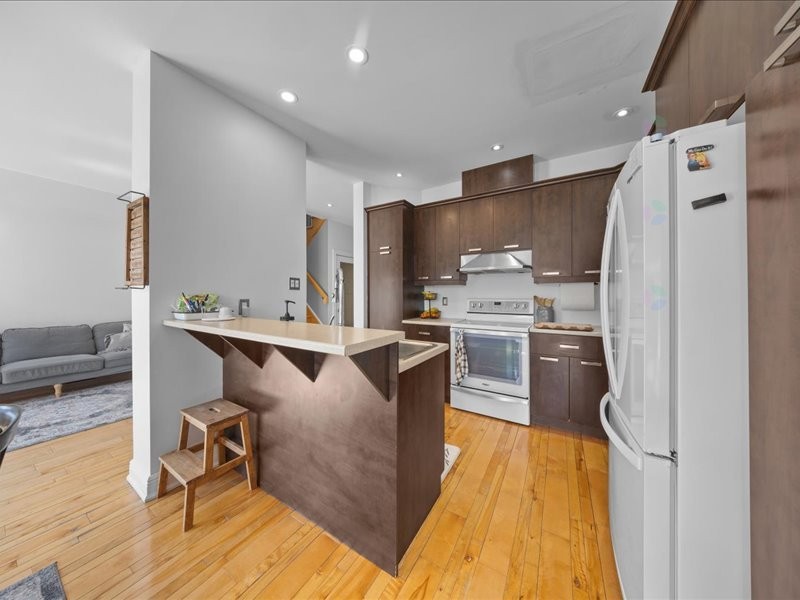 









624


Av. des Tilleuls

,
Gatineau (Aylmer),




QC
J8Z1V3

