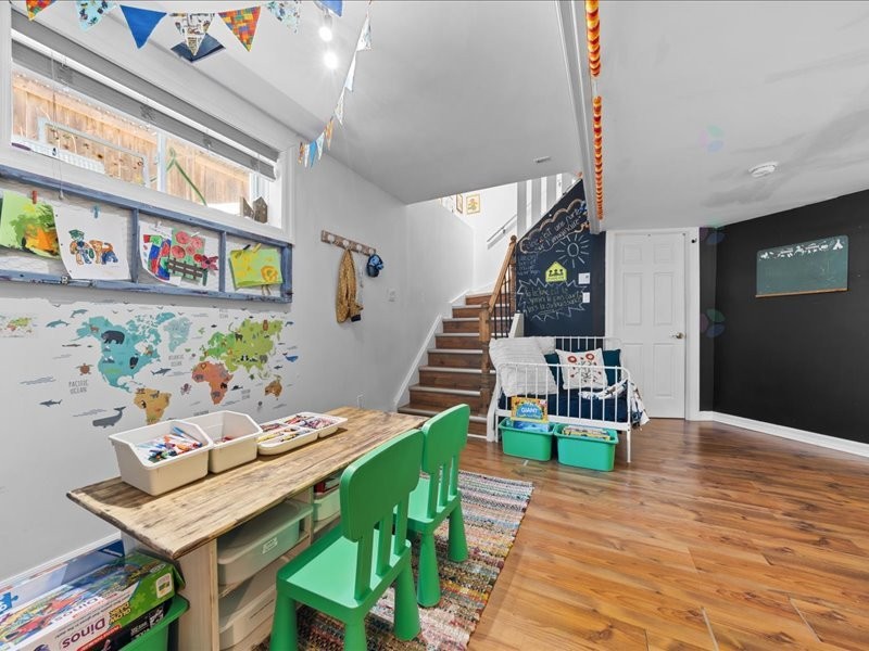 









624


Av. des Tilleuls

,
Gatineau (Aylmer),




QC
J8Z1V3

