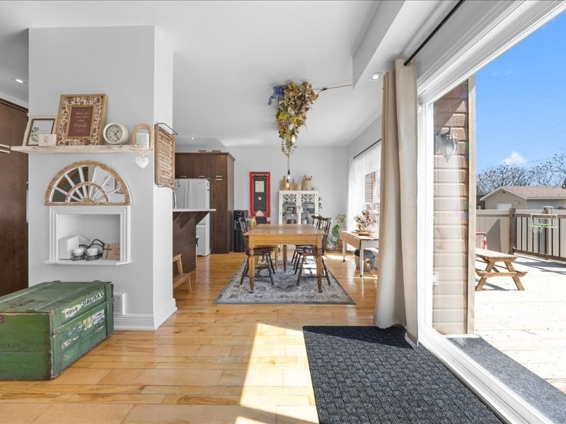 









624


Av. des Tilleuls

,
Gatineau (Aylmer),




QC
J8Z1V3

