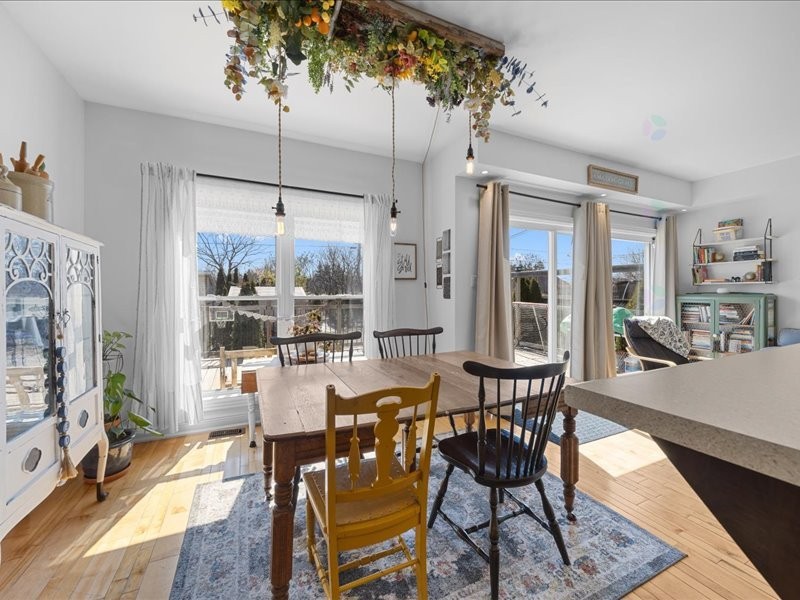 









624


Av. des Tilleuls

,
Gatineau (Aylmer),




QC
J8Z1V3

