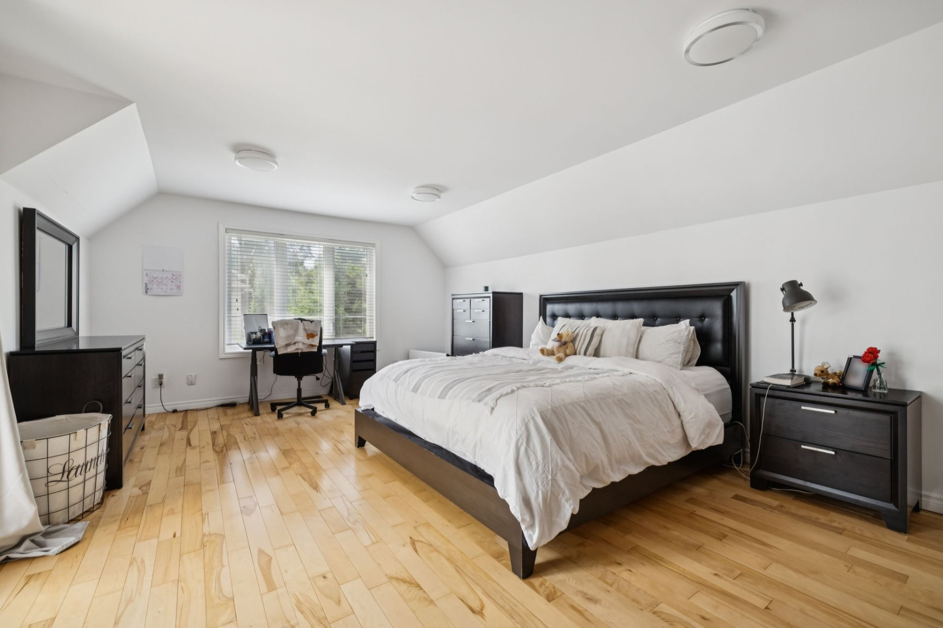 









371


Ch. du Fer-à-Cheval

,
Gatineau (Masson-Angers),




QC
J8M1L8

