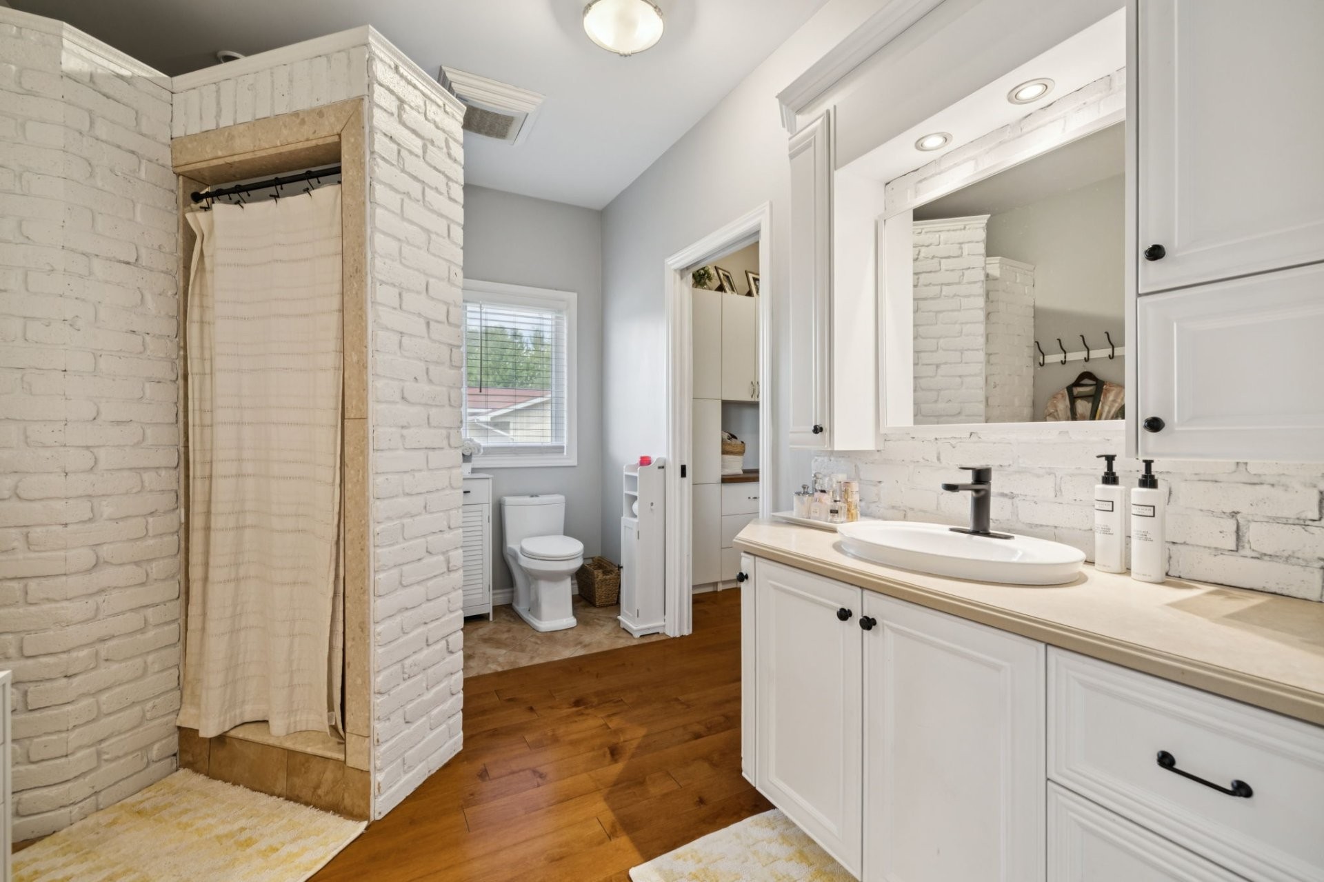 









371


Ch. du Fer-à-Cheval

,
Gatineau (Masson-Angers),




QC
J8M1L8

