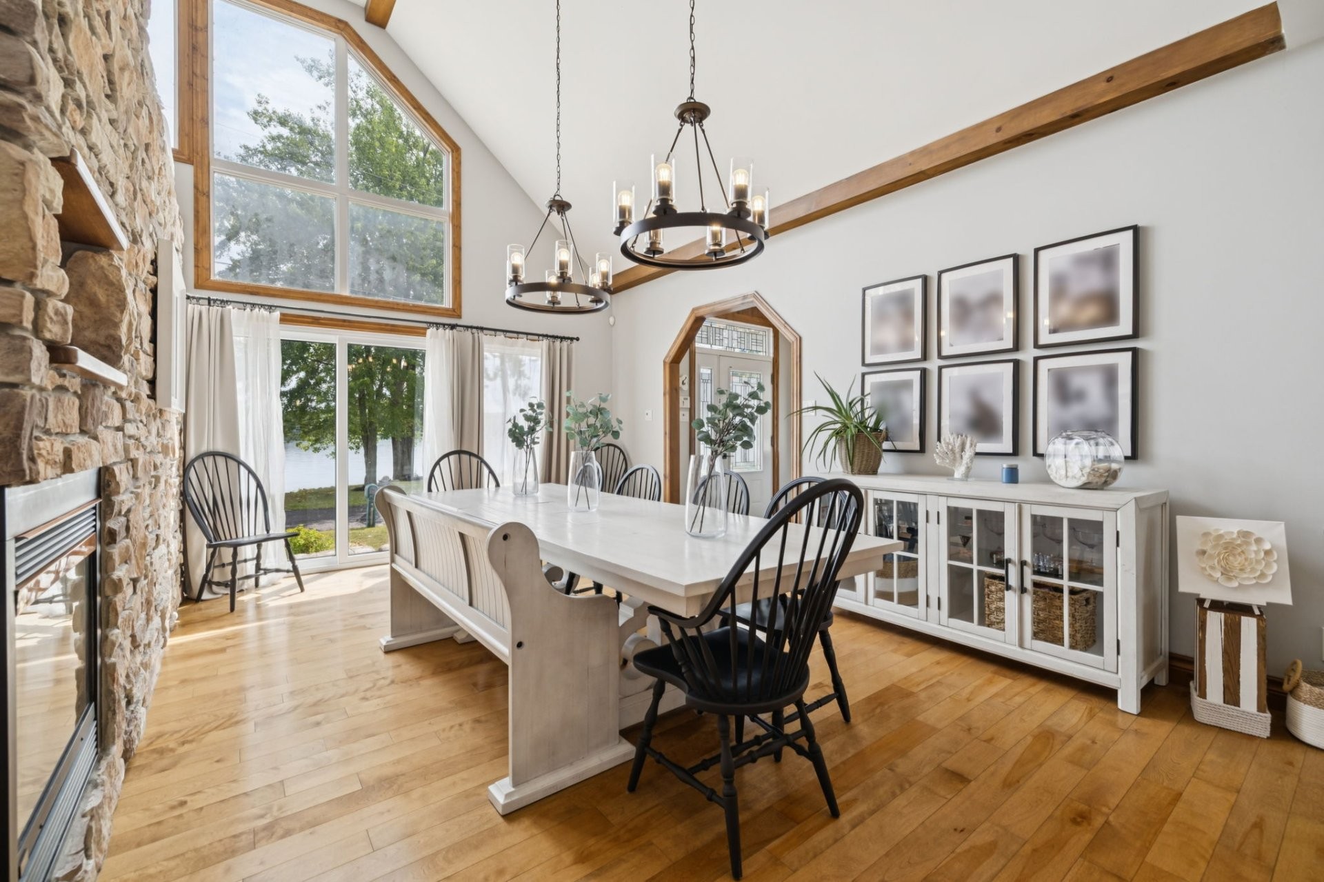 









371


Ch. du Fer-à-Cheval

,
Gatineau (Masson-Angers),




QC
J8M1L8

