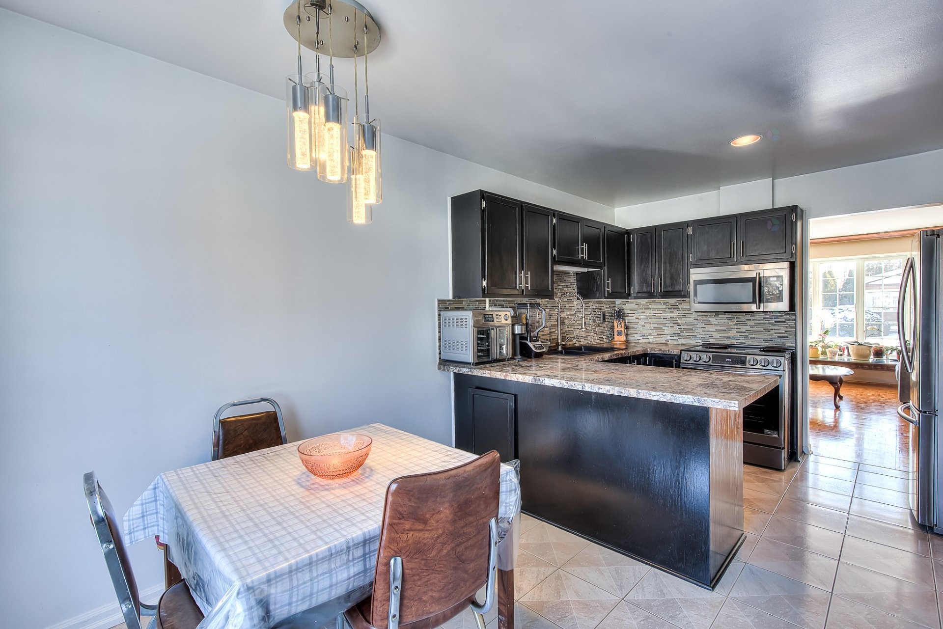 









3660


Rue Isabelle

,
Laval (Fabreville),




QC
H7P4Z6

