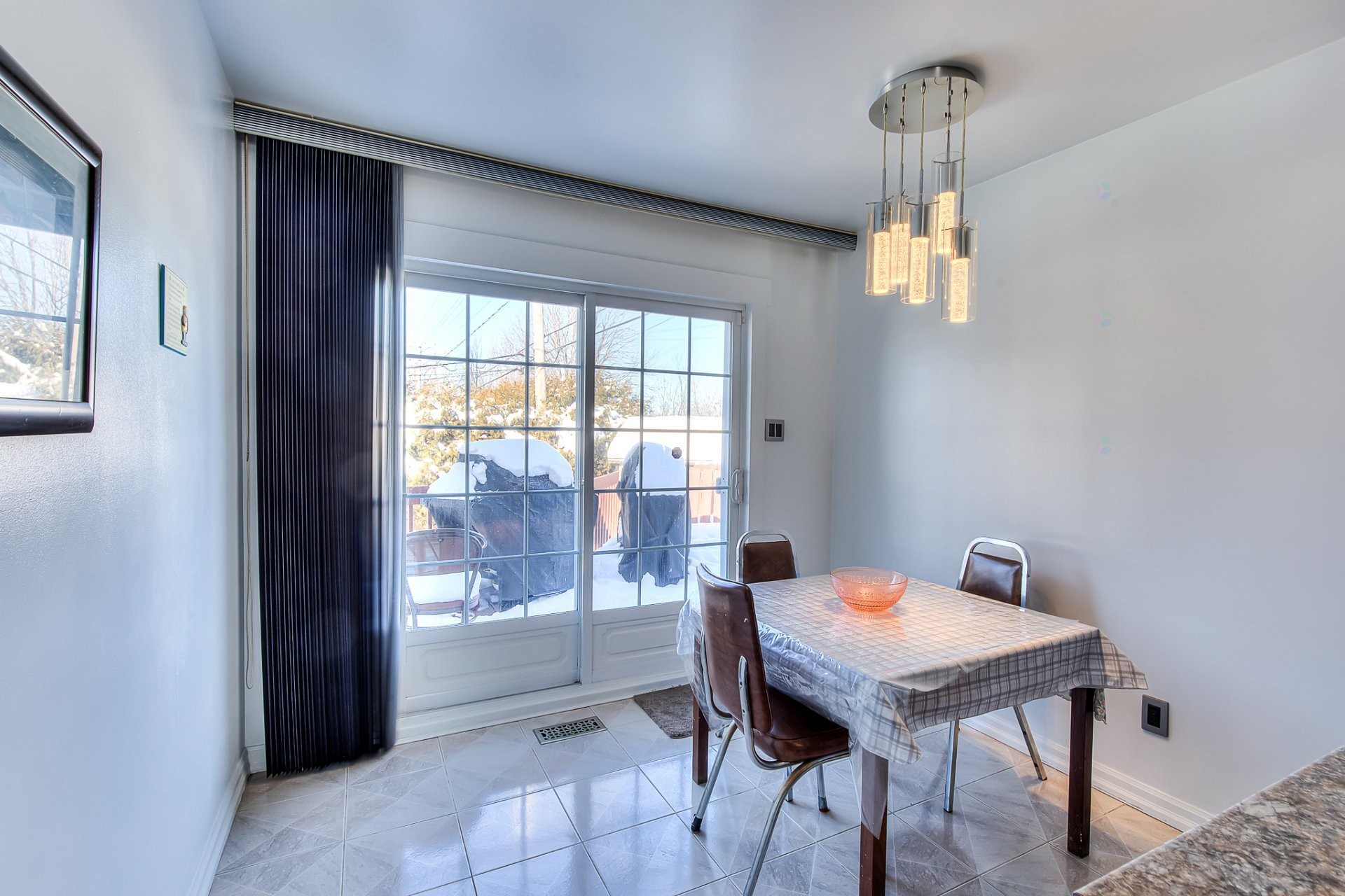 









3660


Rue Isabelle

,
Laval (Fabreville),




QC
H7P4Z6

