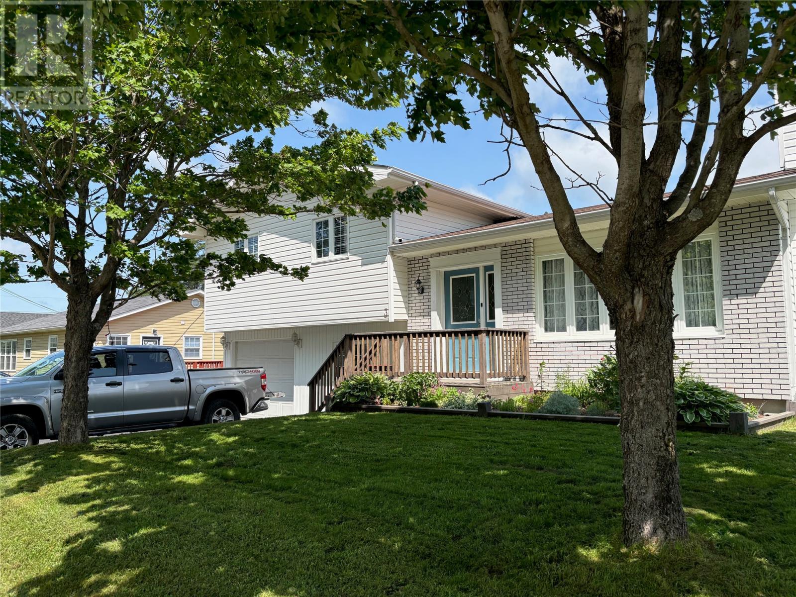 












3 Williams Avenue

,
Deer Lake,




Newfoundland & Labrador
A8A2J4

