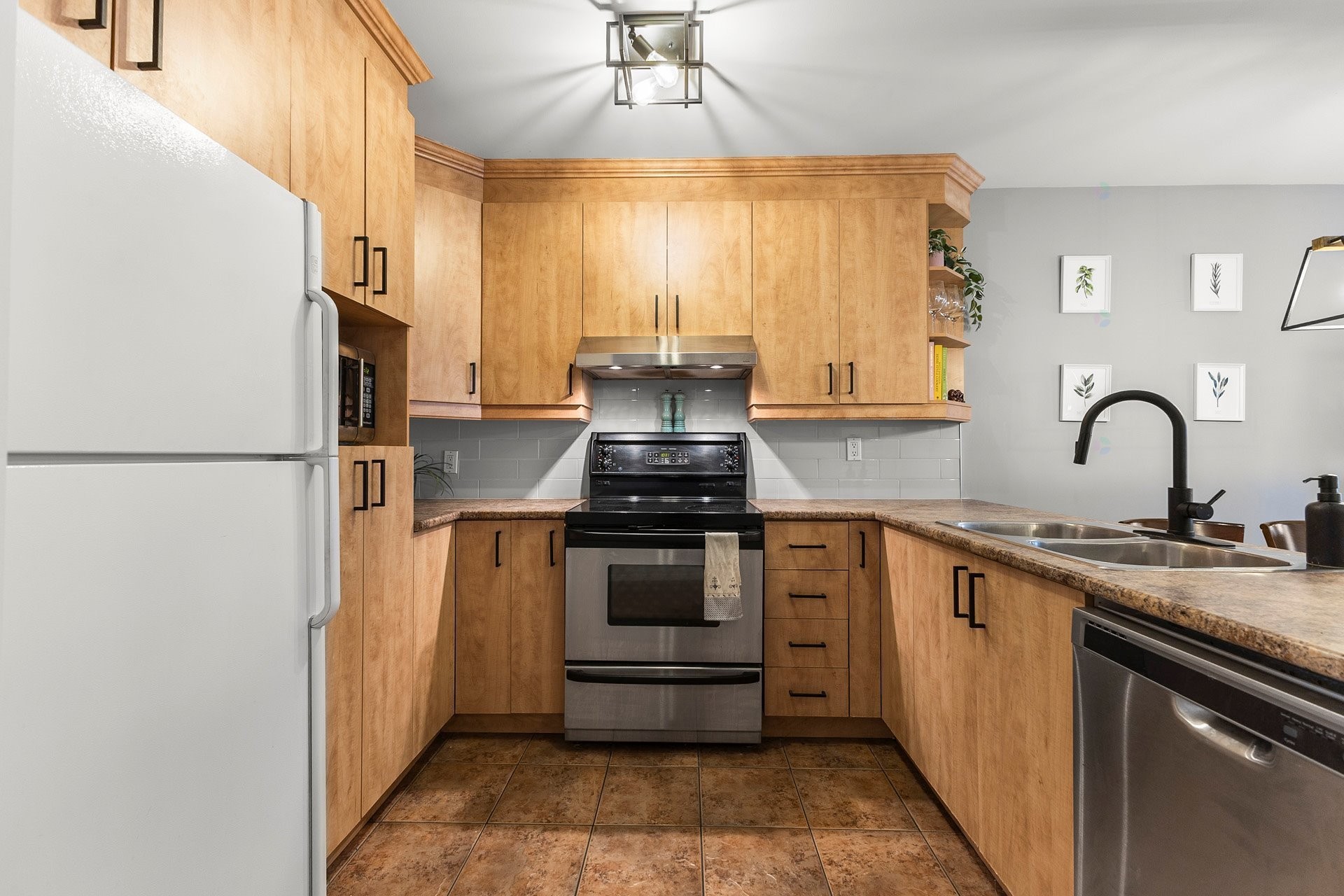 









3964


Rue Bannantyne

, 201,
Montréal (Verdun/Île-des-Soeurs),




QC
H4G1C1

