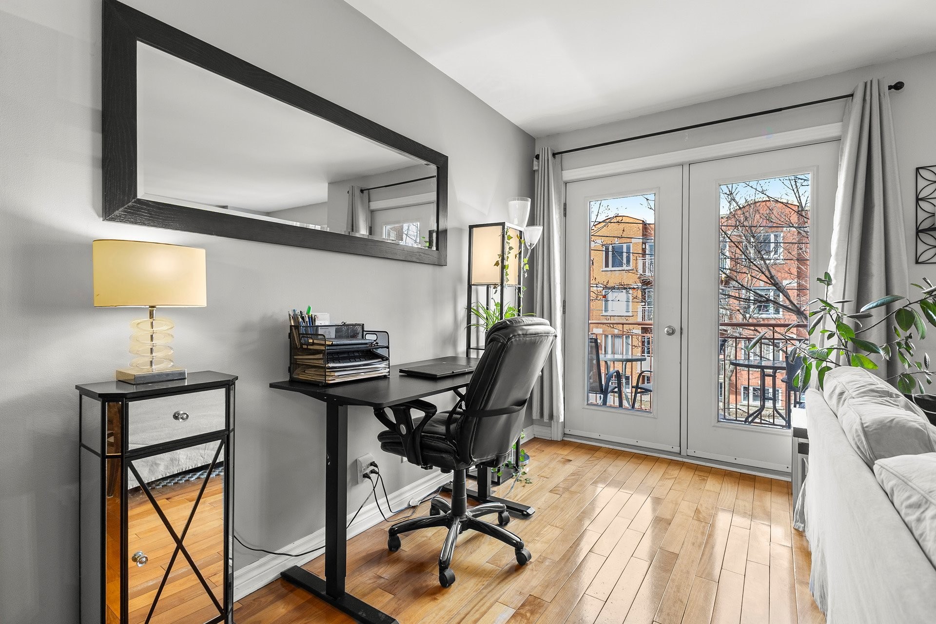 









3964


Rue Bannantyne

, 201,
Montréal (Verdun/Île-des-Soeurs),




QC
H4G1C1


