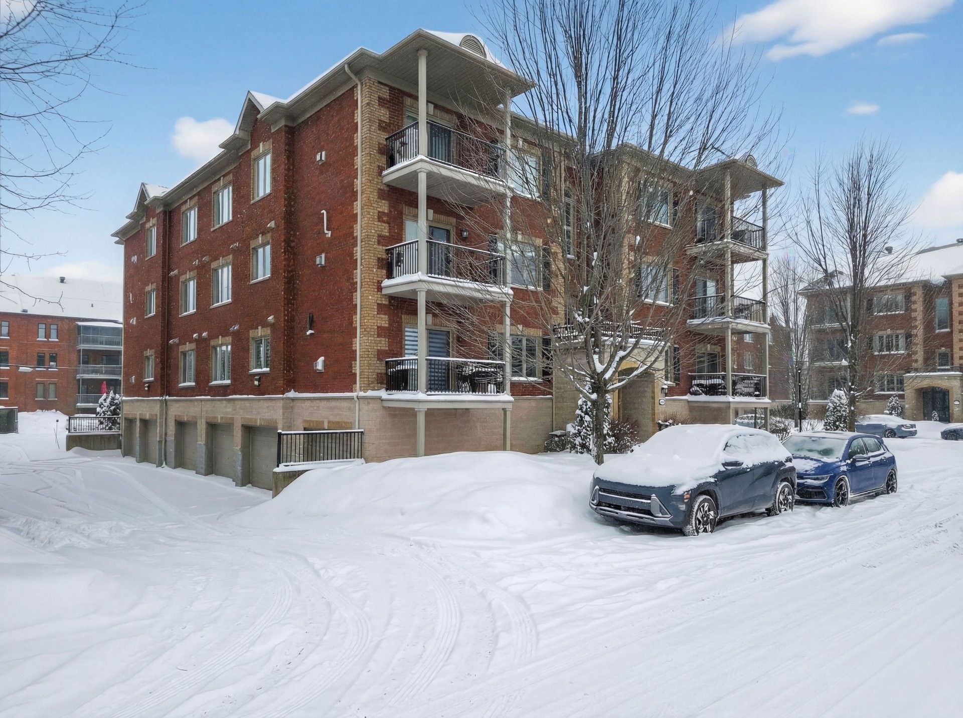 









2293


Rue Racine

, 402,
Longueuil (Saint-Hubert),




QC
J3Y0B6

