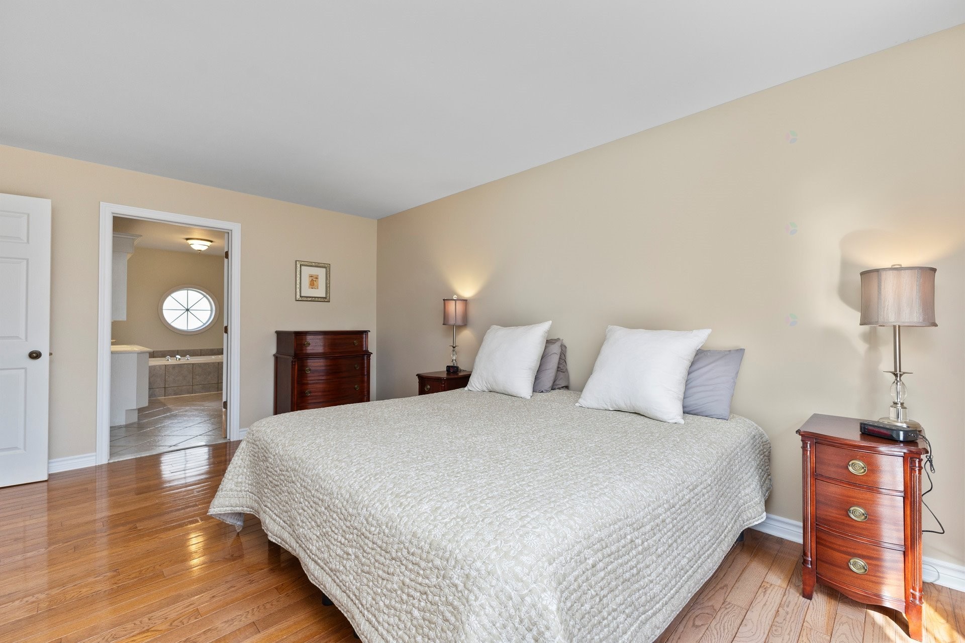 









2200


Rue de la Volière

,
Saint-Lazare,




QC
J7T2G6

