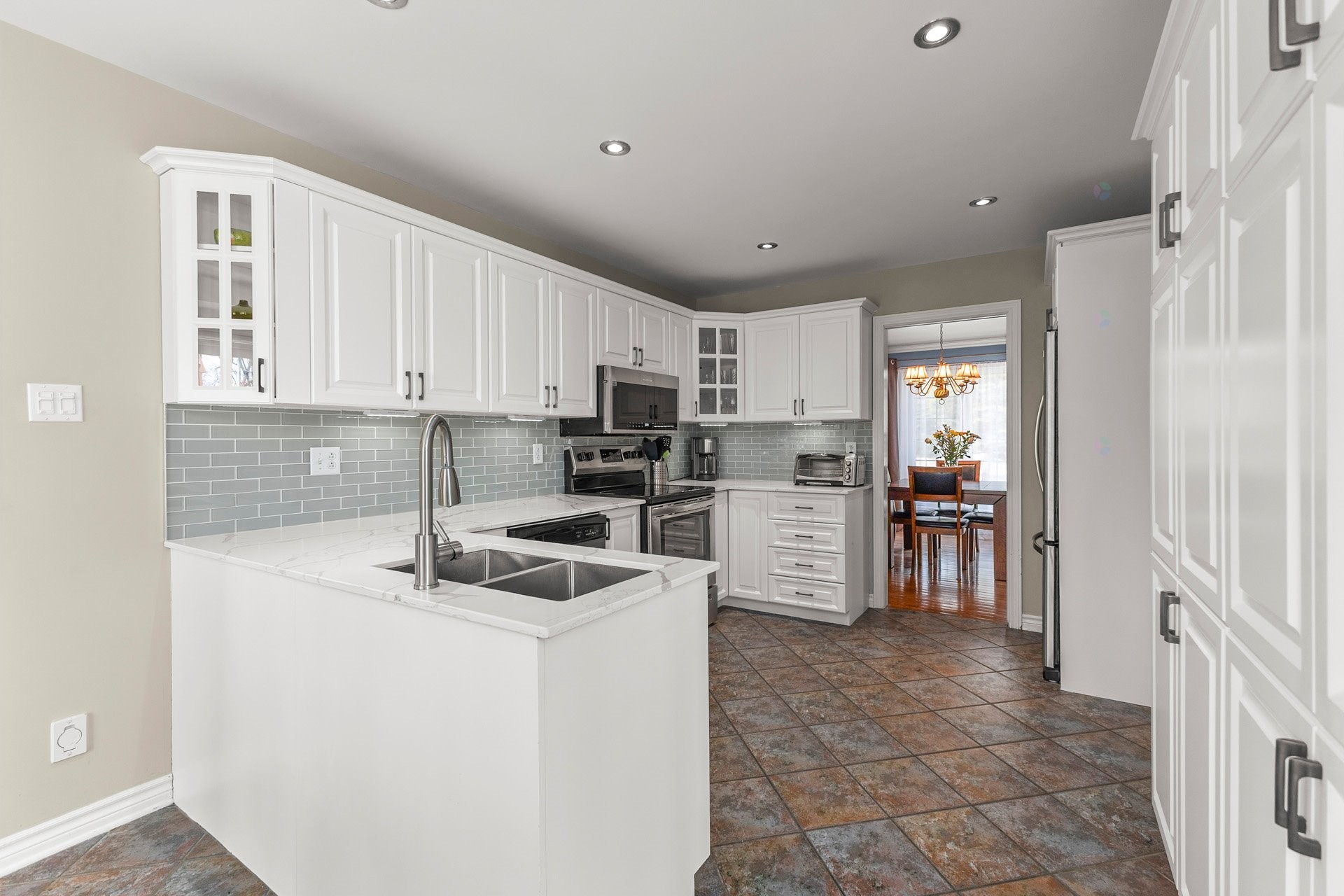 









2200


Rue de la Volière

,
Saint-Lazare,




QC
J7T2G6

