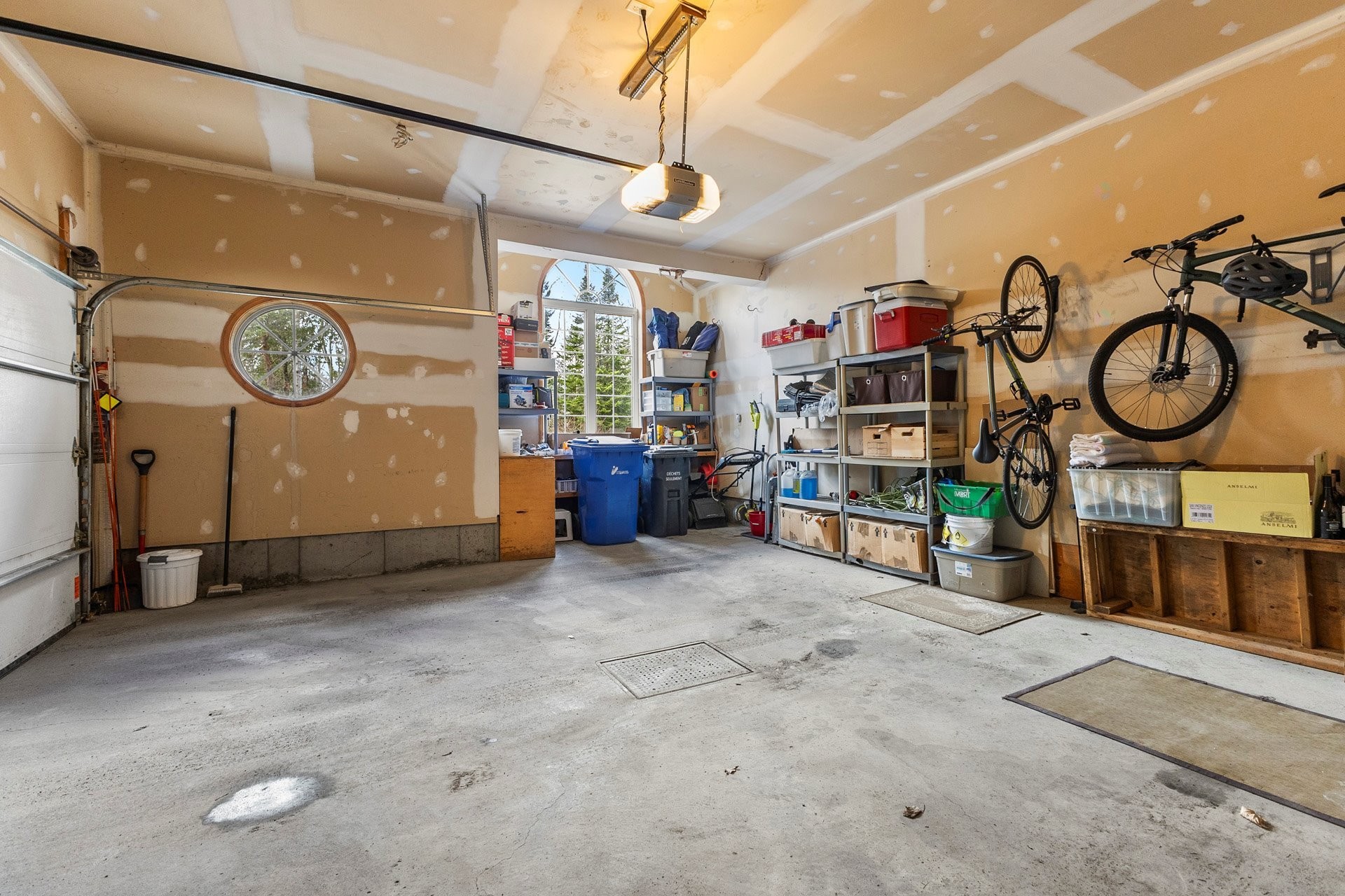 









2200


Rue de la Volière

,
Saint-Lazare,




QC
J7T2G6

