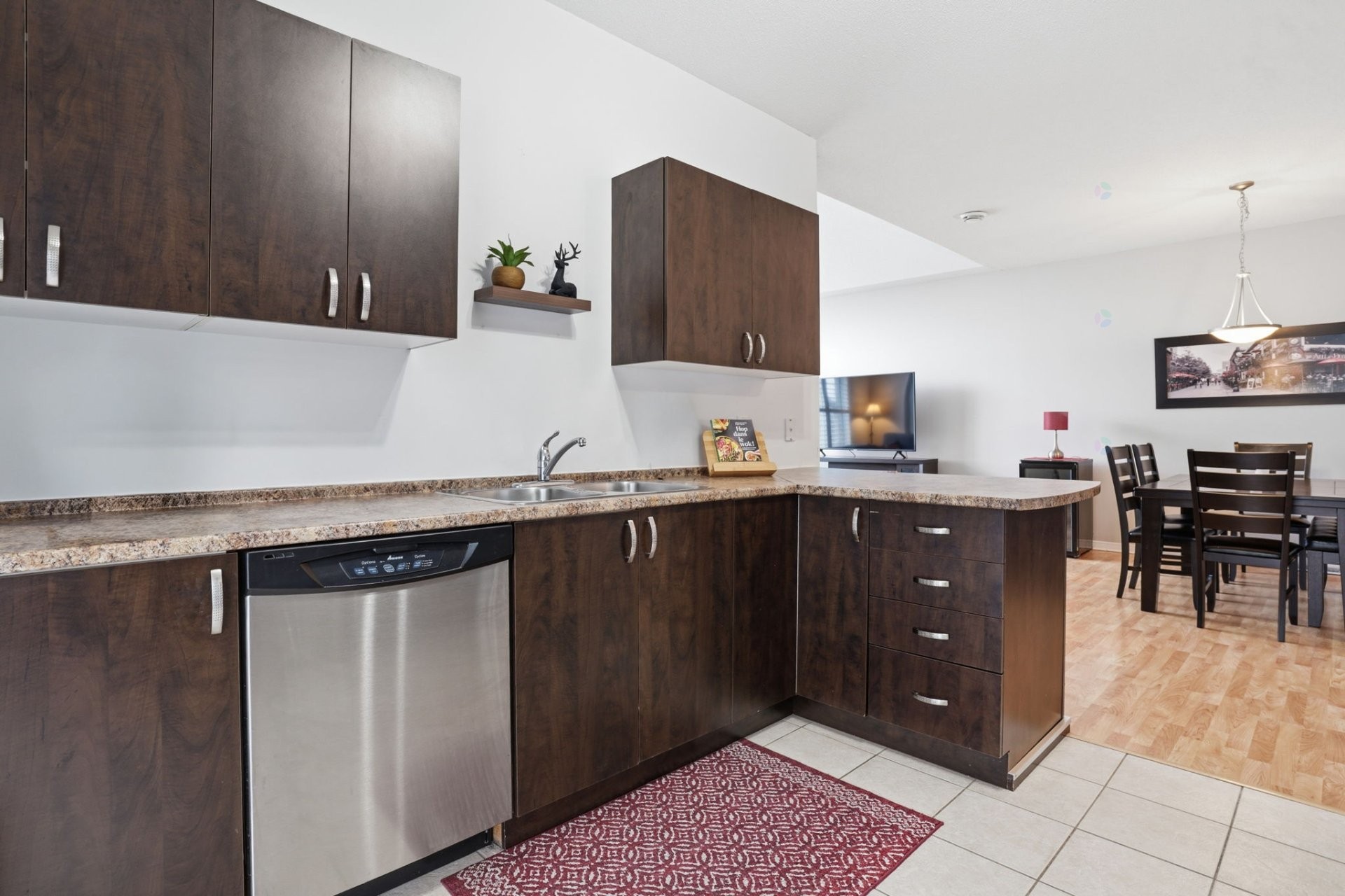 









320


Boul. du Plateau

, 3,
Gatineau (Hull),




QC
J9J0C8

