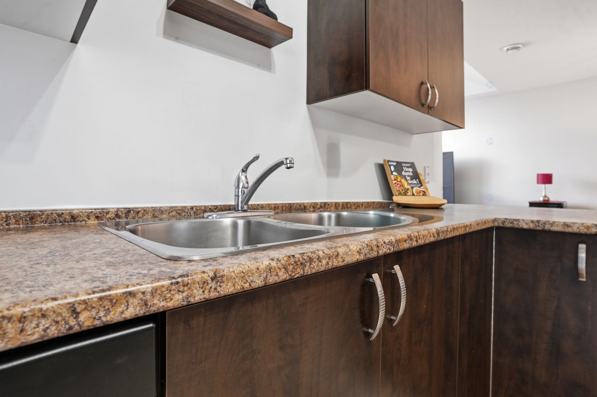 









320


Boul. du Plateau

, 3,
Gatineau (Hull),




QC
J9J0C8

