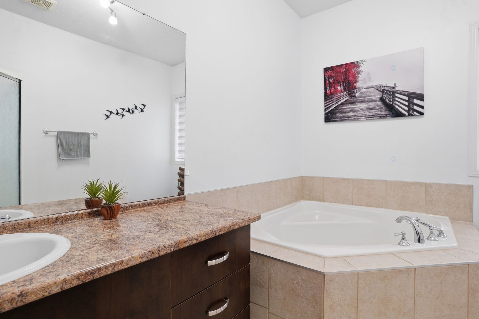 









320


Boul. du Plateau

, 3,
Gatineau (Hull),




QC
J9J0C8


