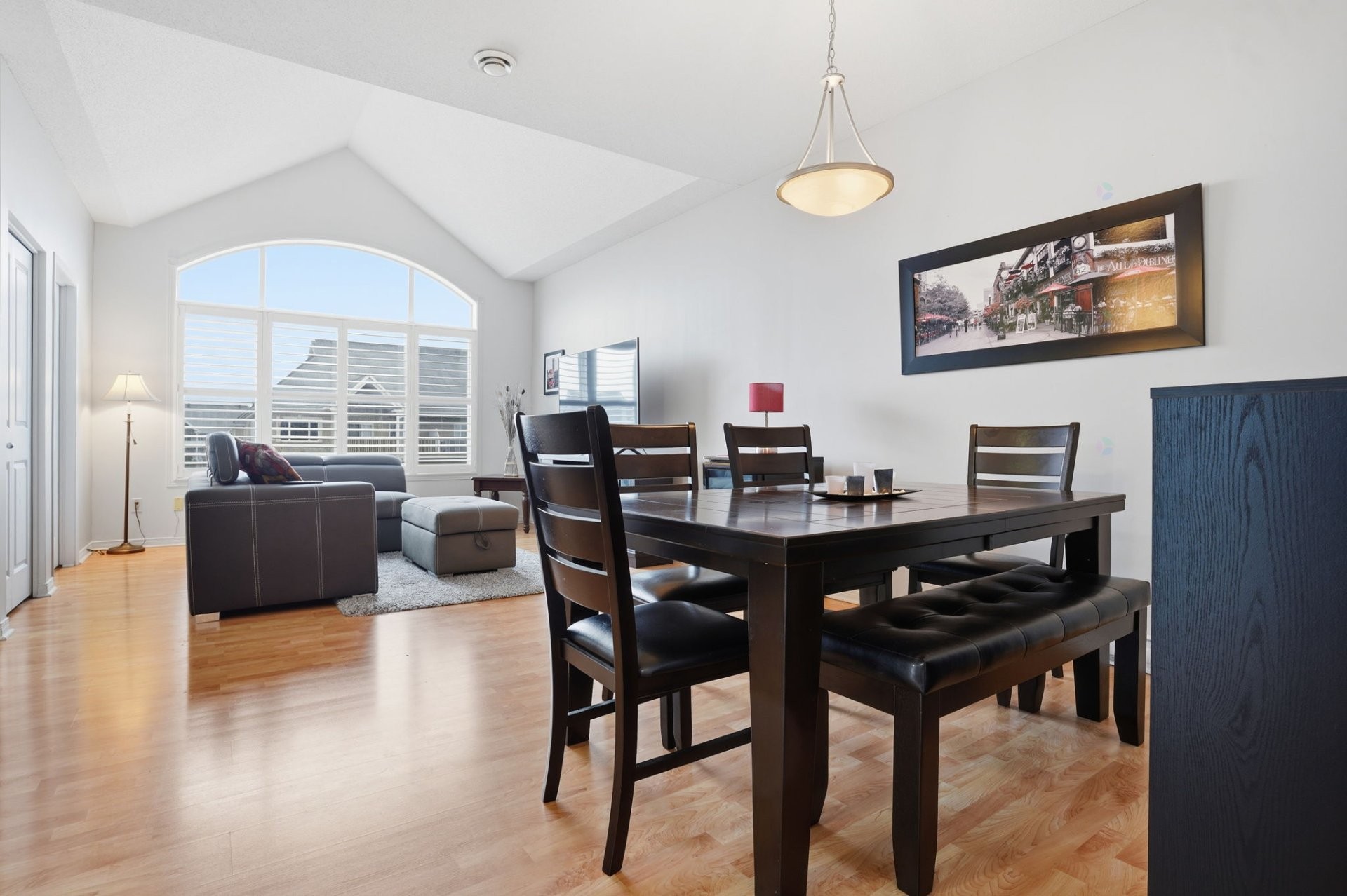 









320


Boul. du Plateau

, 3,
Gatineau (Hull),




QC
J9J0C8

