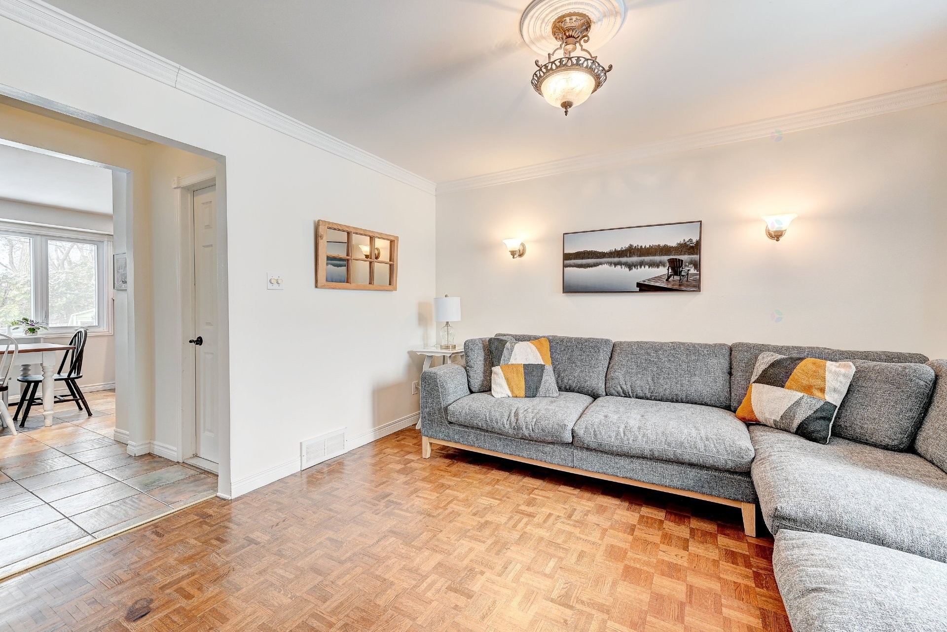 









8255


Rue Racine

,
Brossard,




QC
J4X1T9

