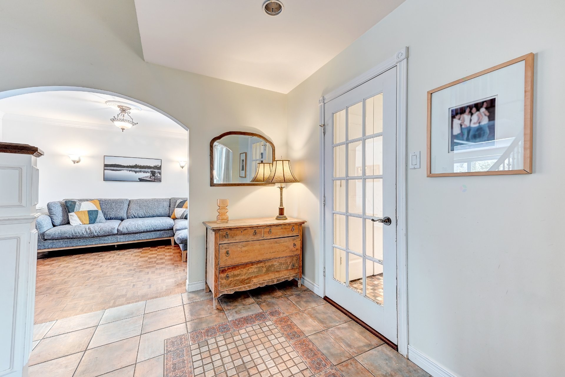 









8255


Rue Racine

,
Brossard,




QC
J4X1T9

