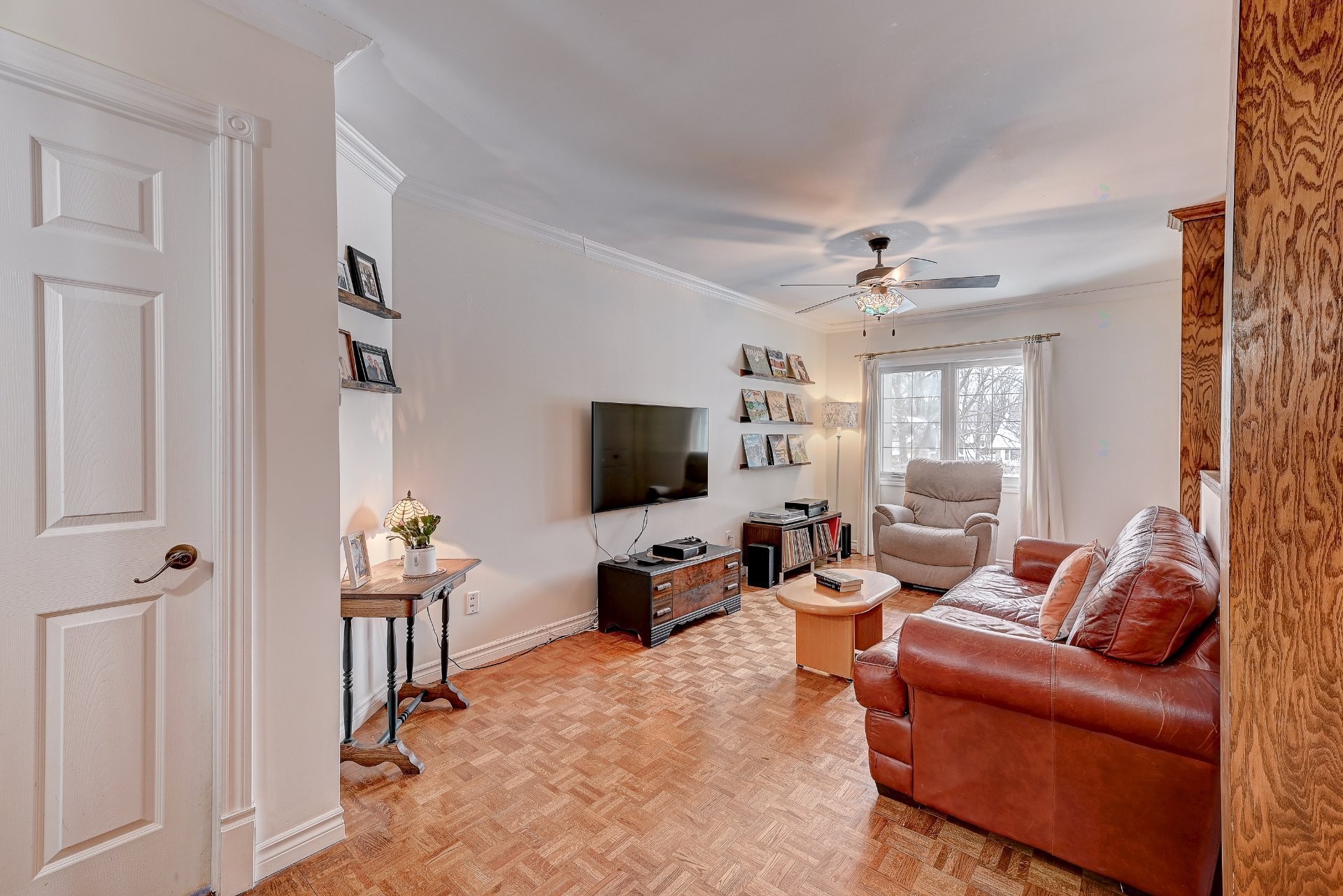 









8255


Rue Racine

,
Brossard,




QC
J4X1T9

