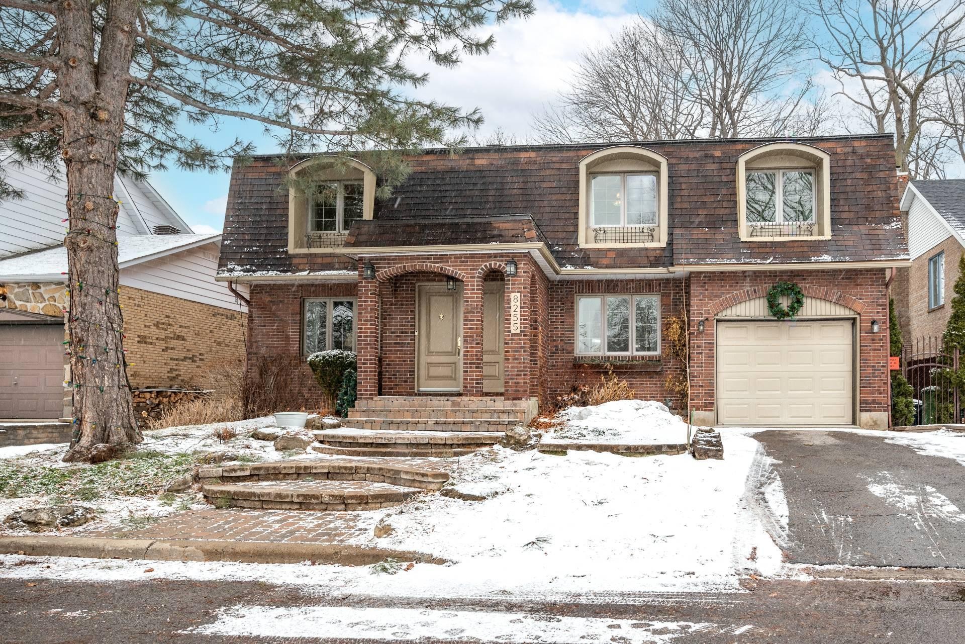 









8255


Rue Racine

,
Brossard,




QC
J4X1T9

