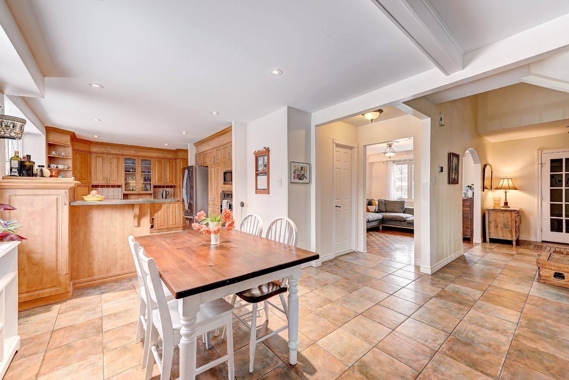 









8255


Rue Racine

,
Brossard,




QC
J4X1T9

