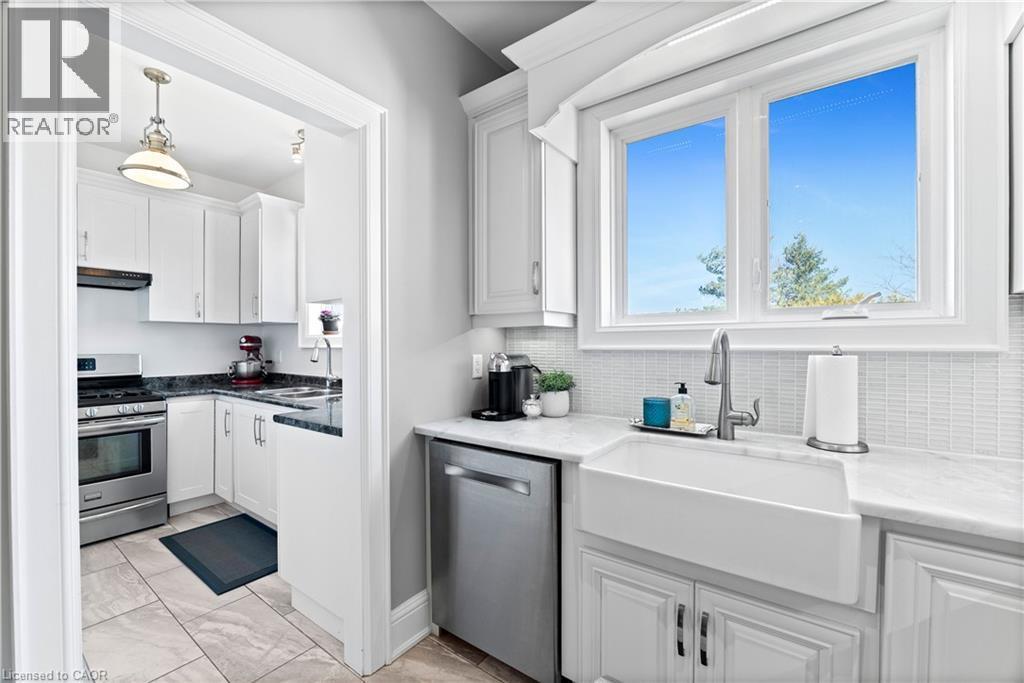 












211 LEWIS Road

,
Stoney Creek,




Ontario
L8E5G7

