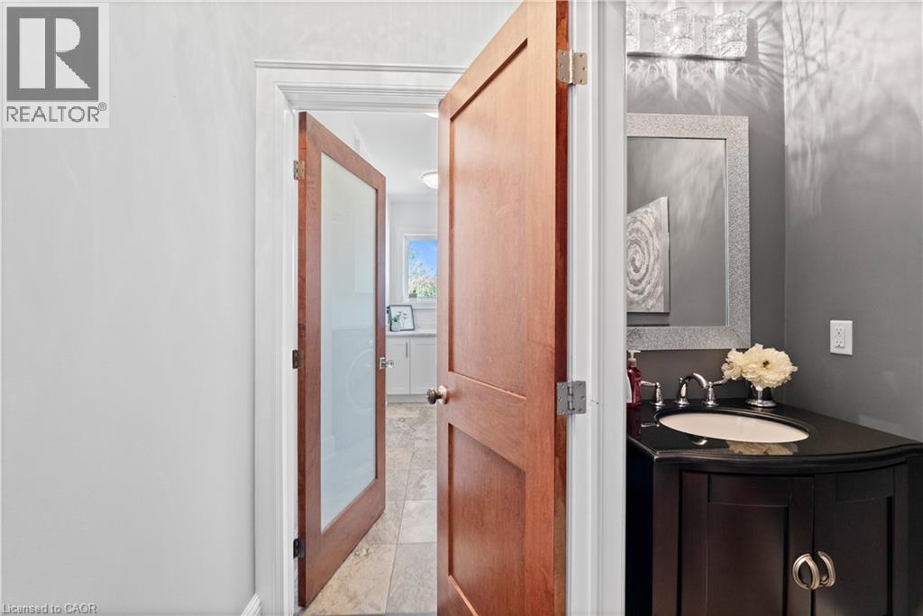 












211 LEWIS Road

,
Stoney Creek,




Ontario
L8E5G7

