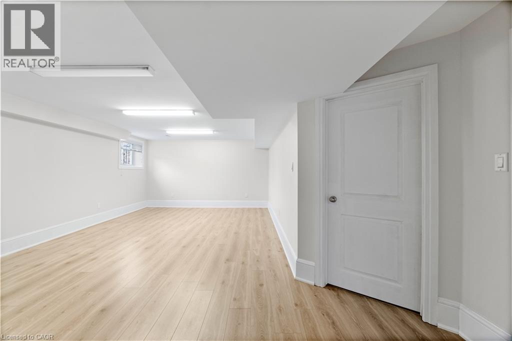 












211 LEWIS Road

,
Stoney Creek,




Ontario
L8E5G7

