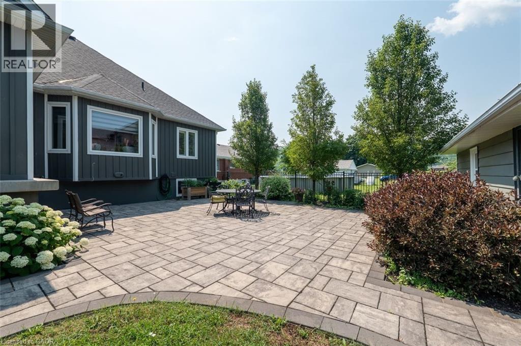 












211 LEWIS Road

,
Stoney Creek,




Ontario
L8E5G7

