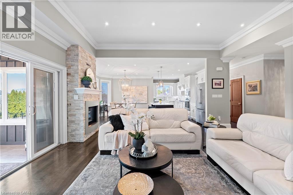 












211 LEWIS Road

,
Stoney Creek,




Ontario
L8E5G7

