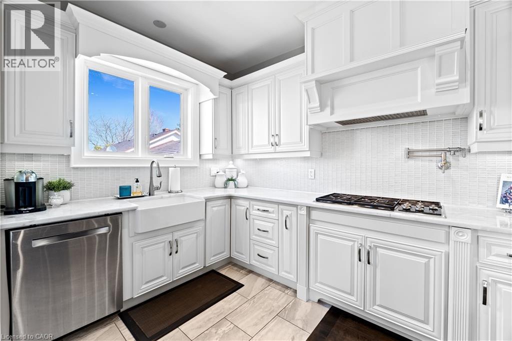 












211 LEWIS Road

,
Stoney Creek,




Ontario
L8E5G7

