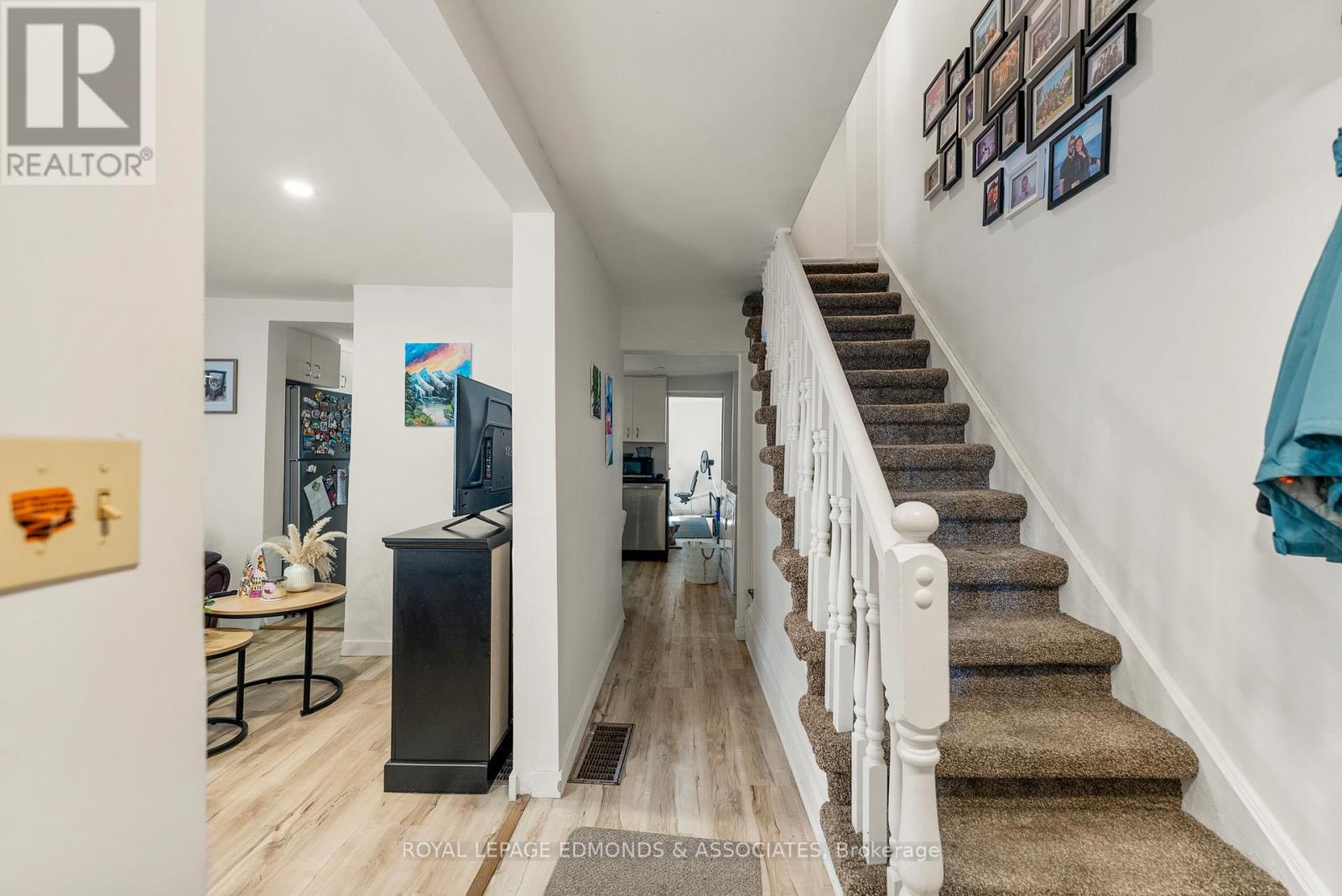 












388 MURRAY STREET

,
Pembroke,




Ontario
K8A4P4


