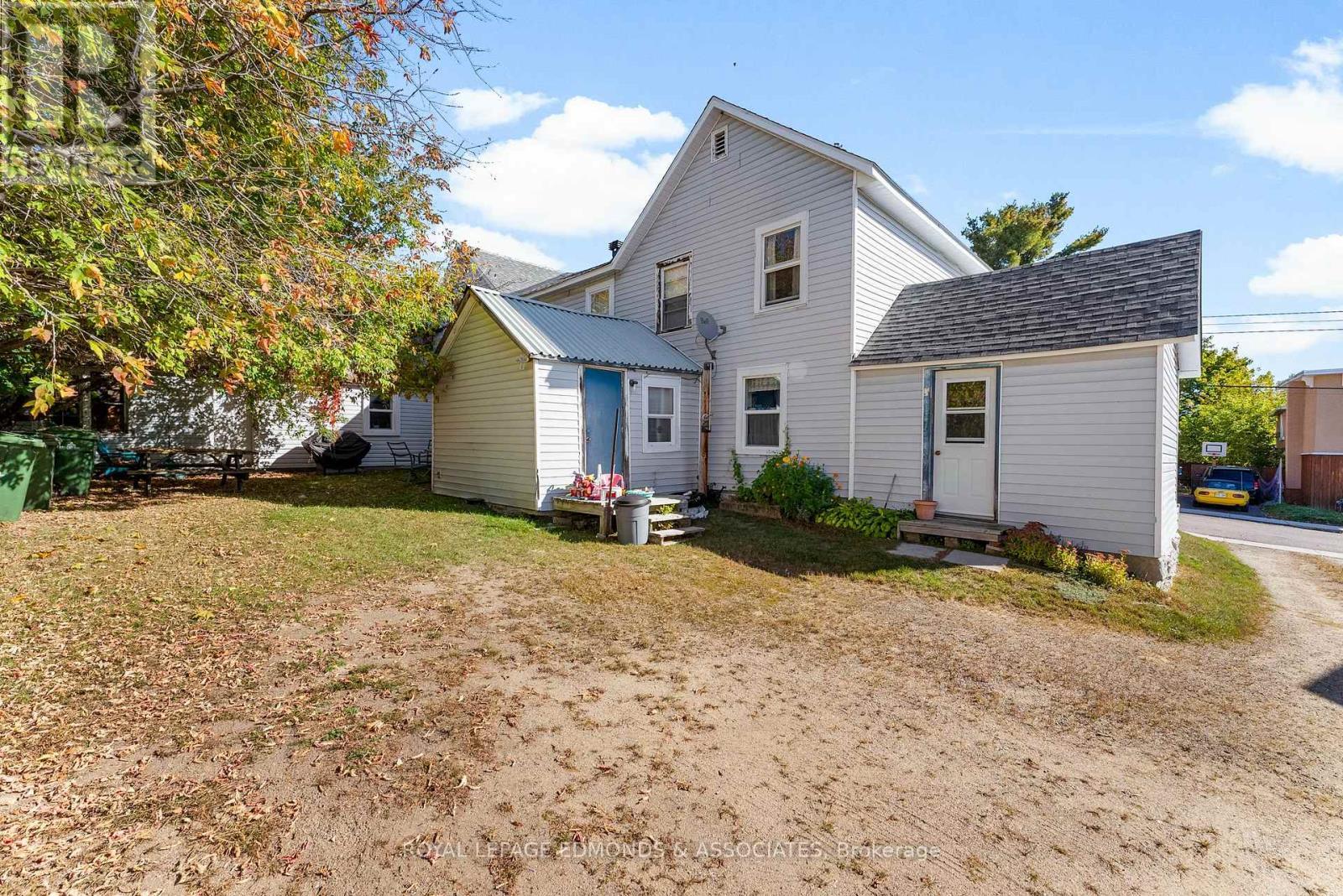 












388 MURRAY STREET

,
Pembroke,




Ontario
K8A4P4


