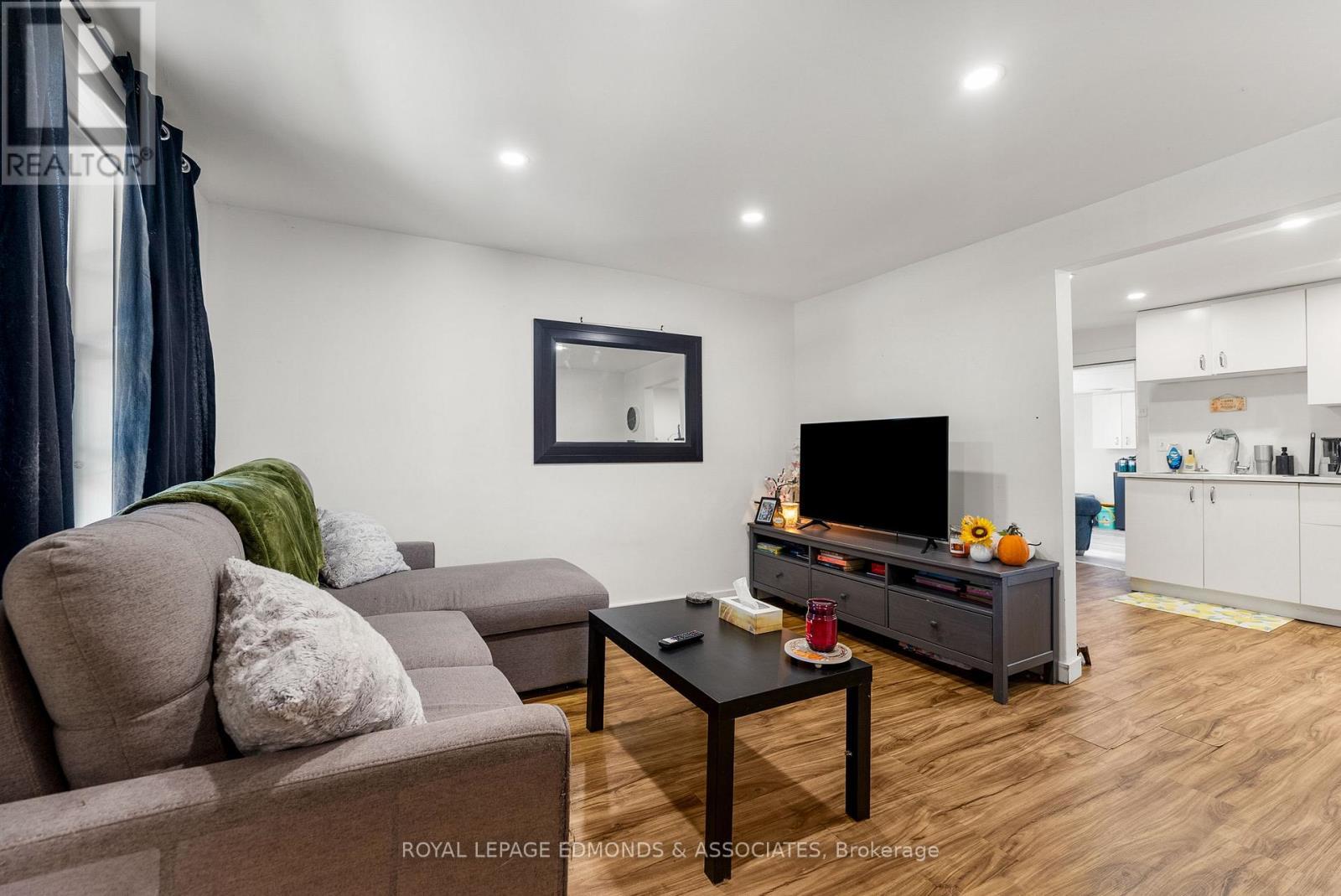 












388 MURRAY STREET

,
Pembroke,




Ontario
K8A4P4

