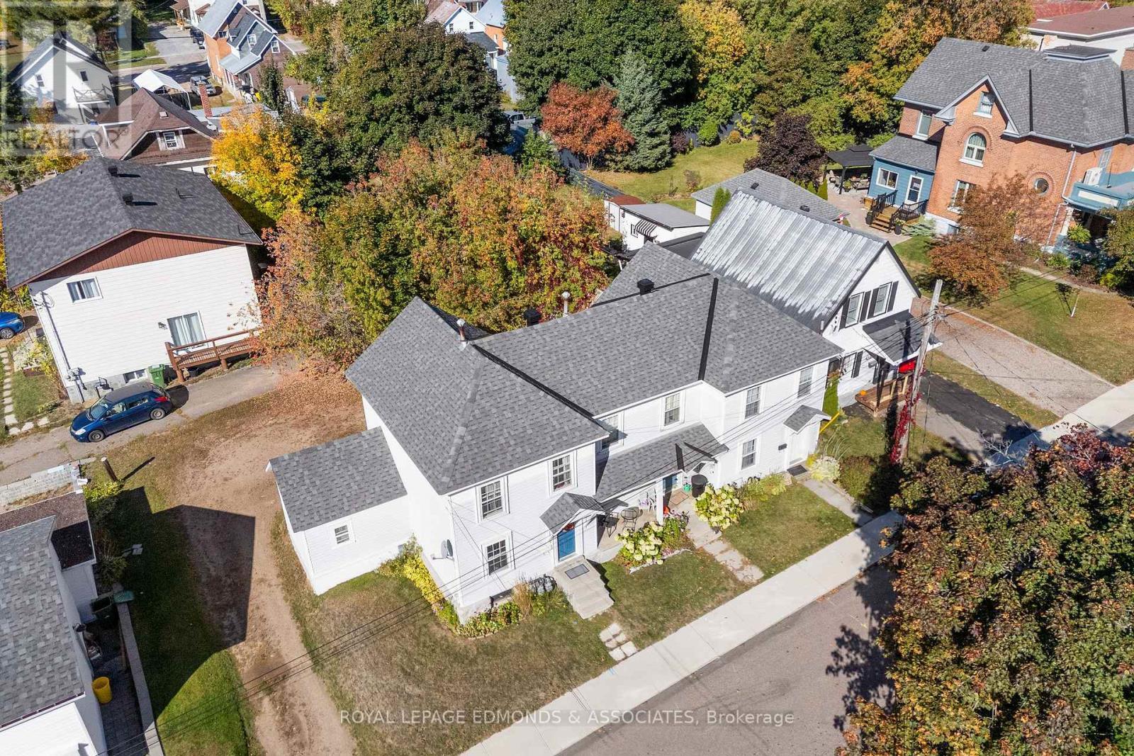 












388 MURRAY STREET

,
Pembroke,




Ontario
K8A4P4

