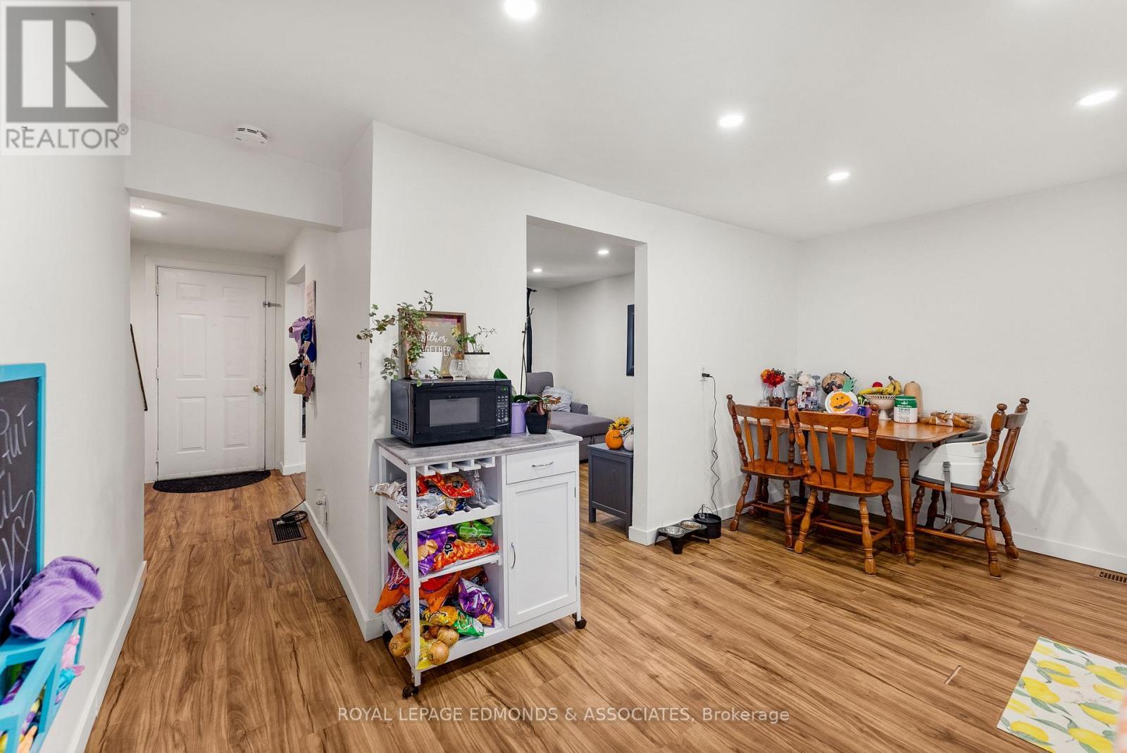 












388 MURRAY STREET

,
Pembroke,




Ontario
K8A4P4

