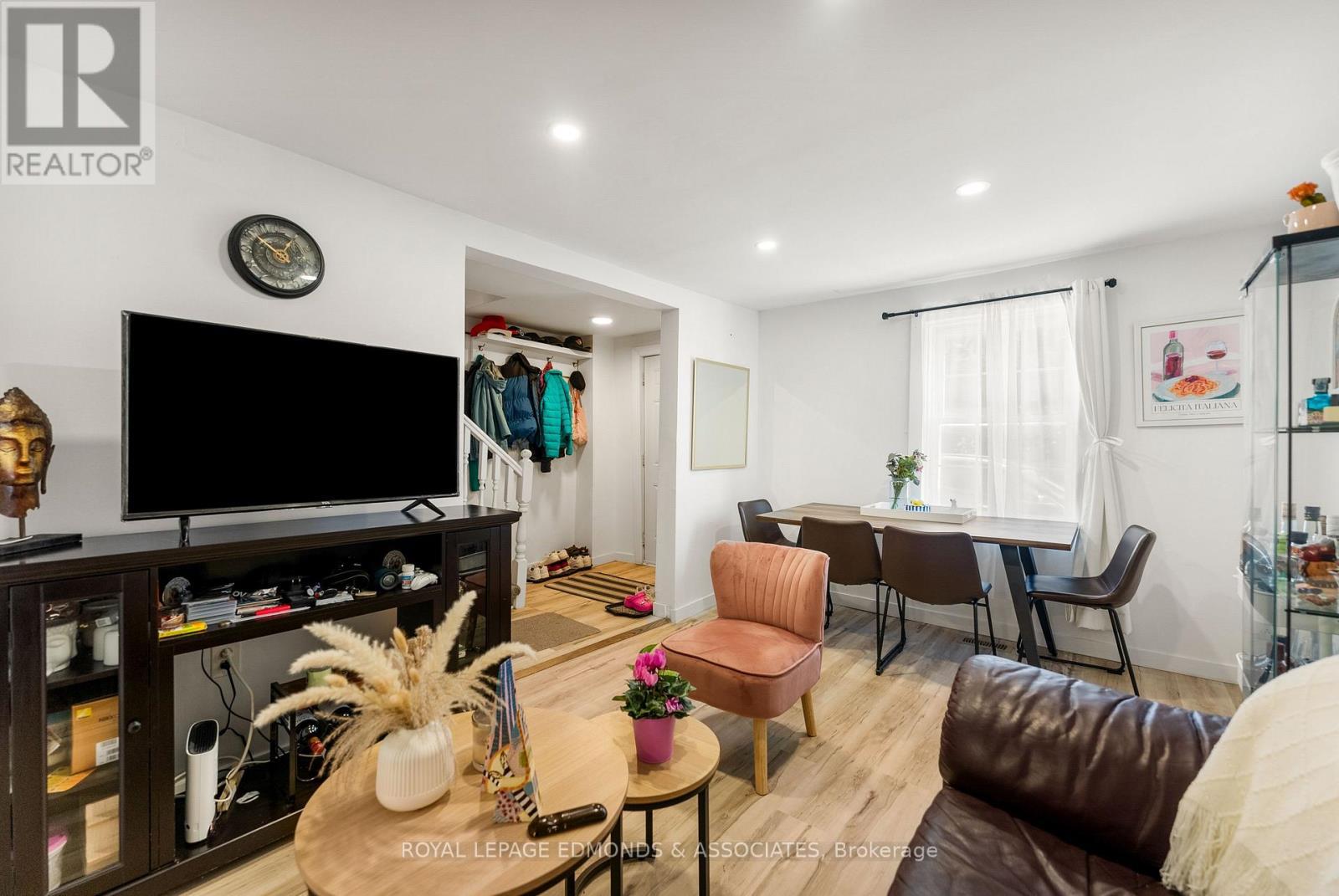 












388 MURRAY STREET

,
Pembroke,




Ontario
K8A4P4

