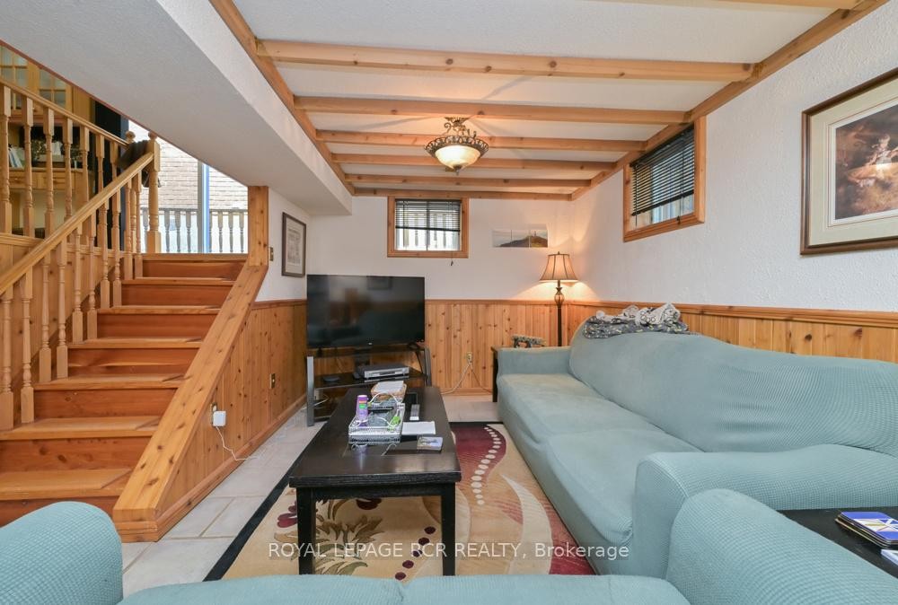 









73


Dufferin

Street,
Orangeville,




ON
L9W 4E8

